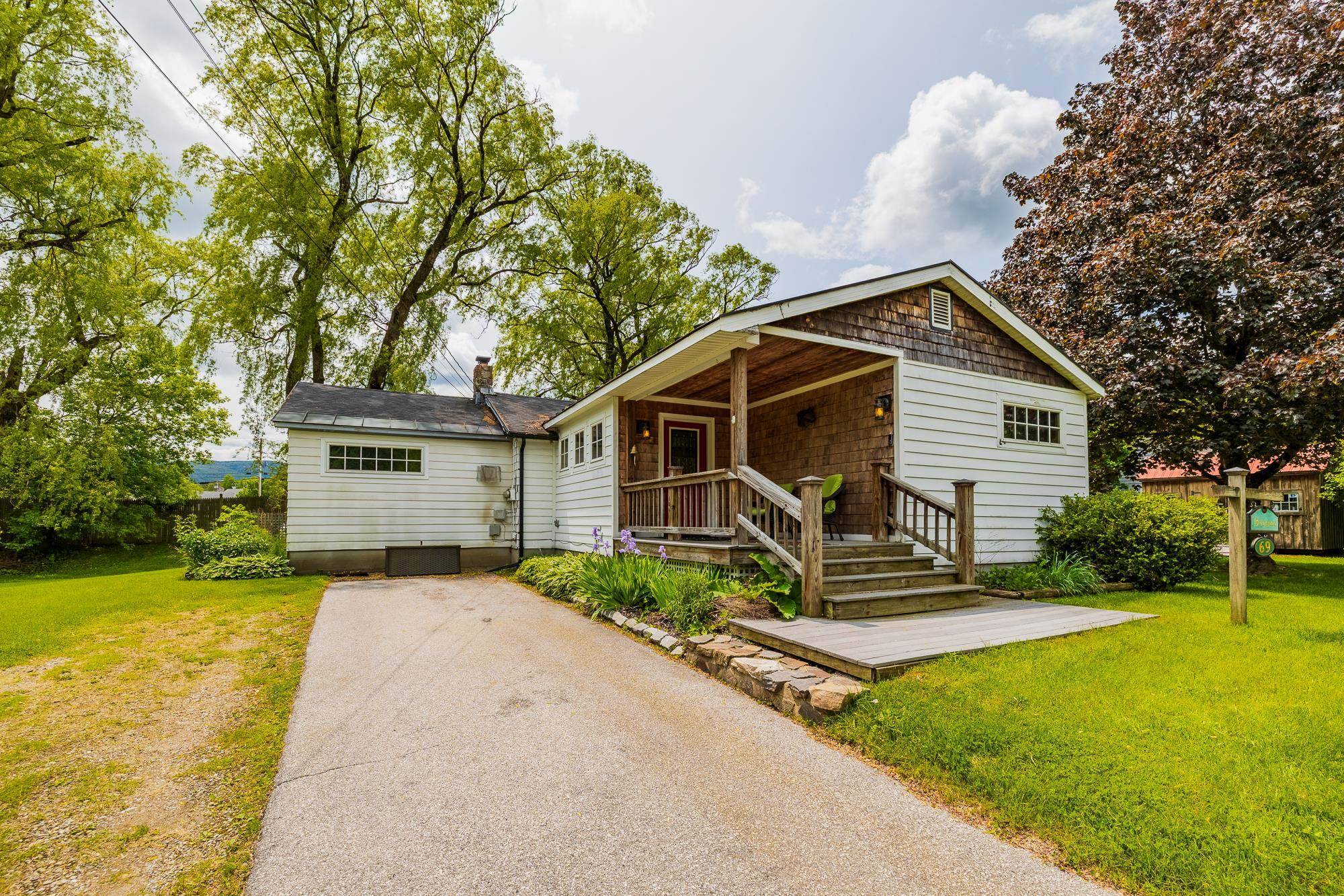 Manchester, VT 05255,69 Hillvale DR