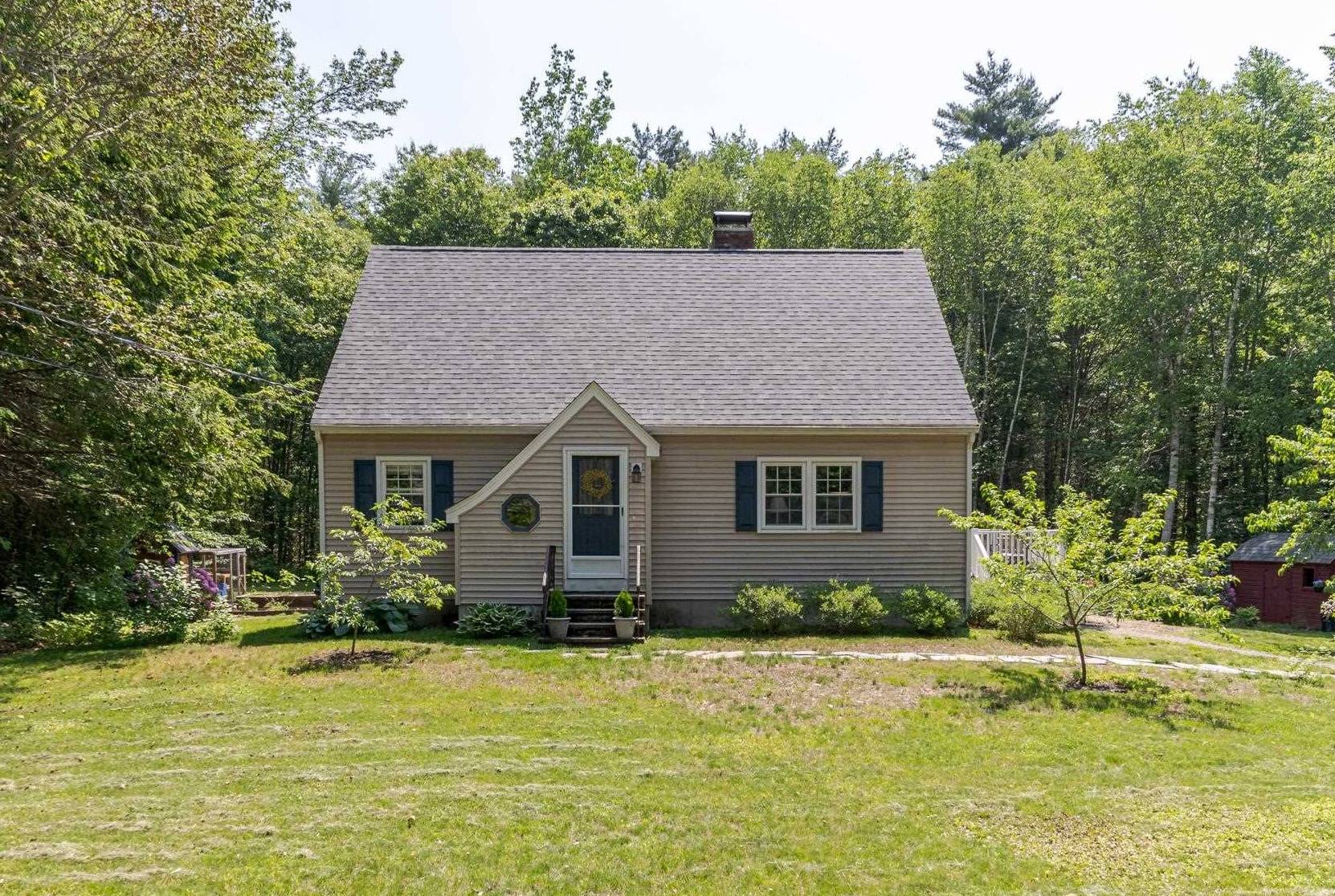 Lee, NH 03861,15 Allens AVE
