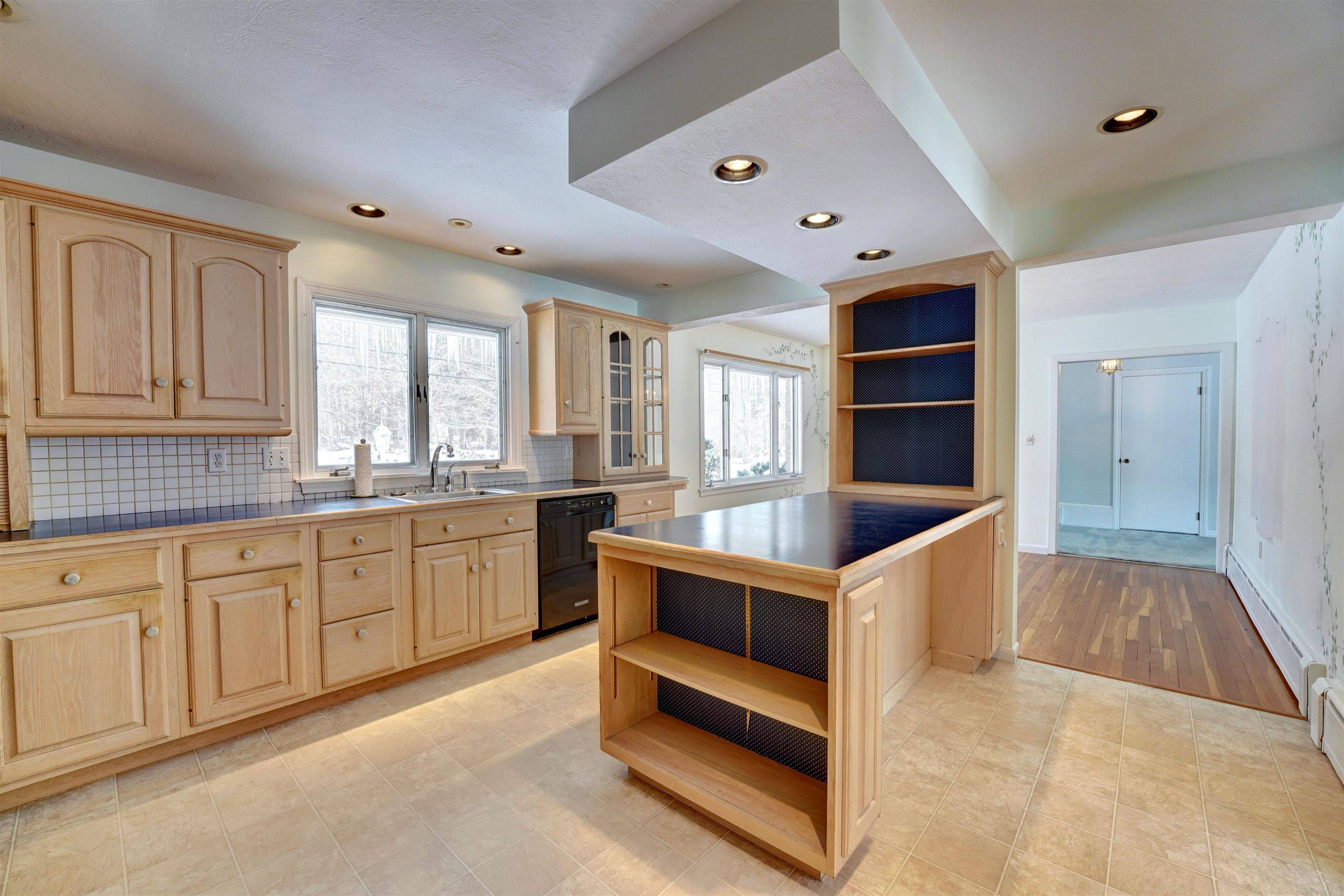 433 Central RD Rye, NH 03870