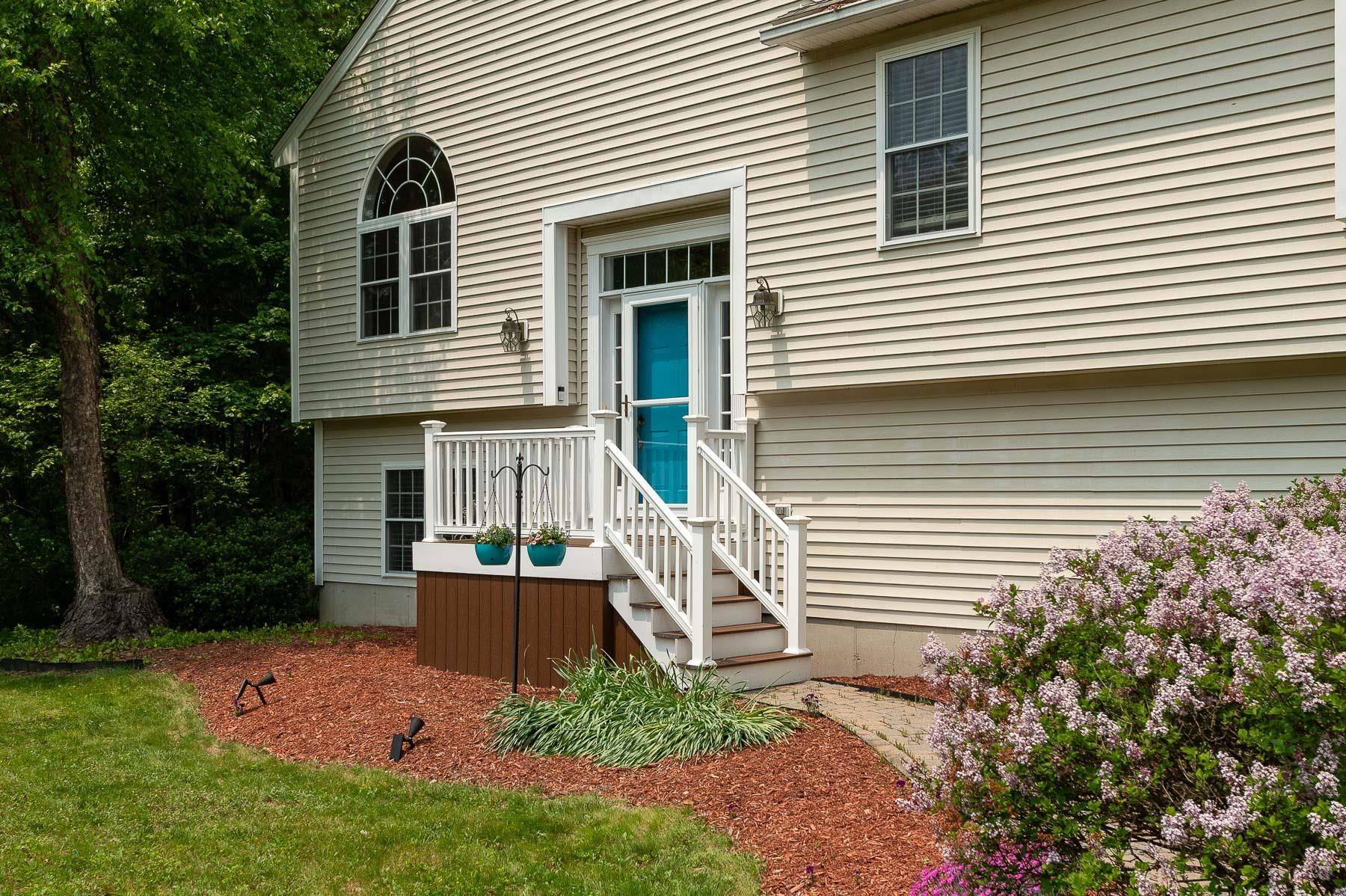 Berwick, ME 03901,8 Turner LN