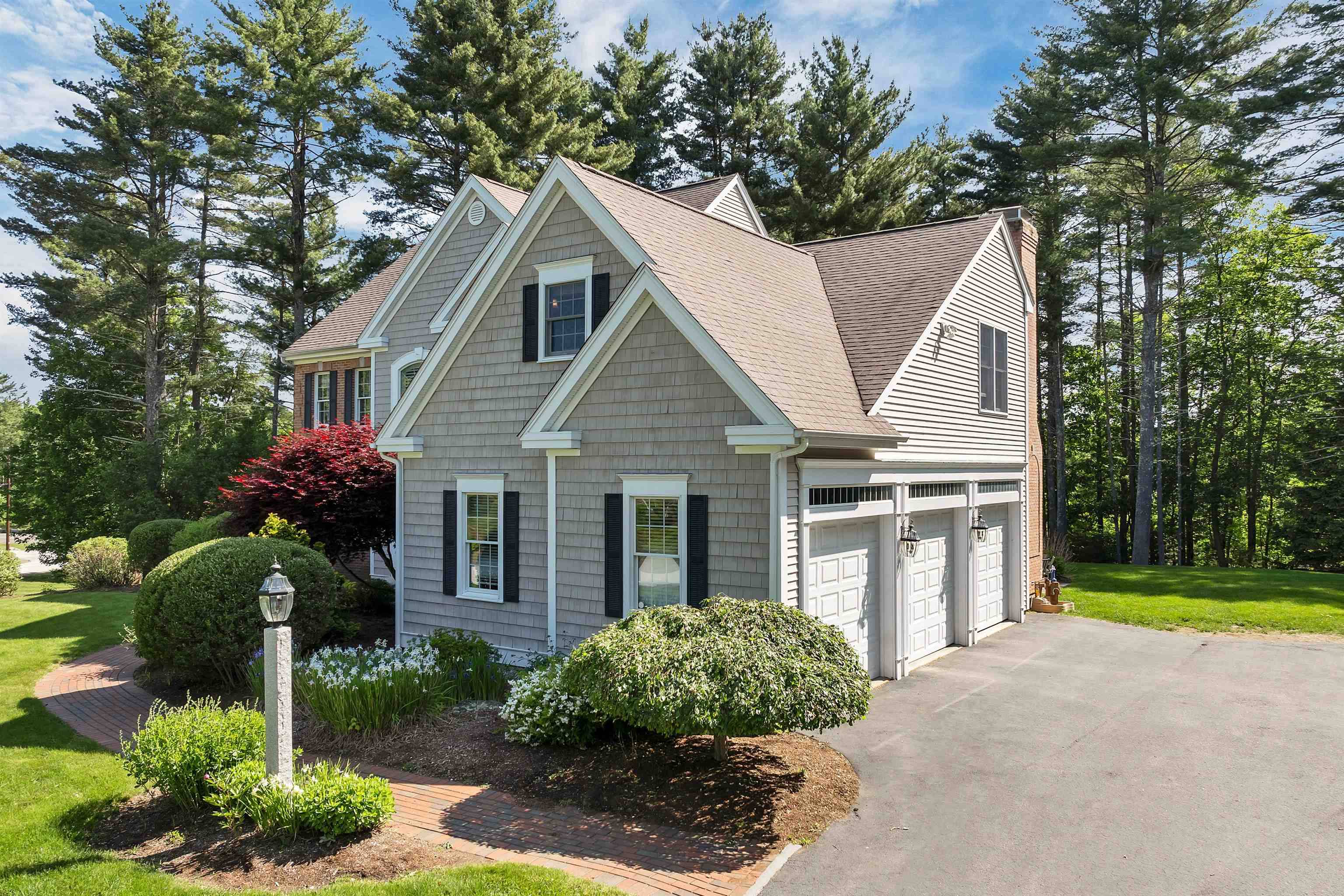 Bedford, NH 03110,8 Homestead Hill RD