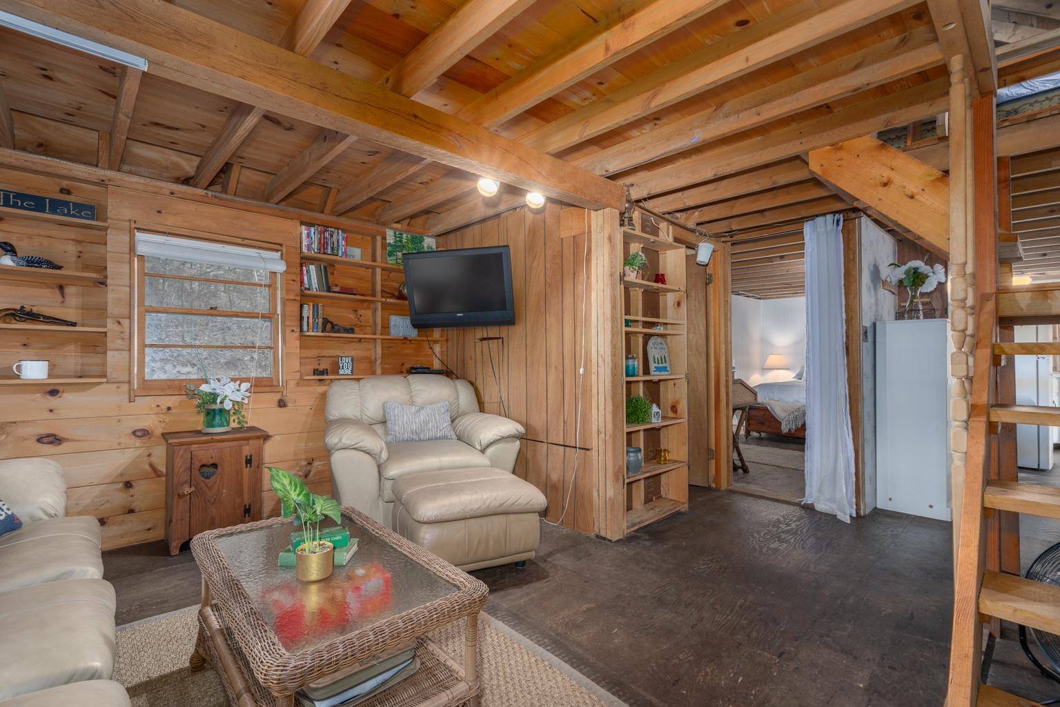 12 Pine Point DR Northwood, NH 03261