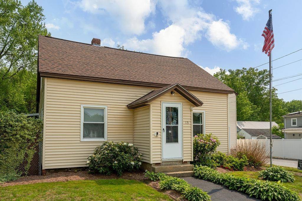 Pembroke, NH 03275,13 Hillcrest AVE