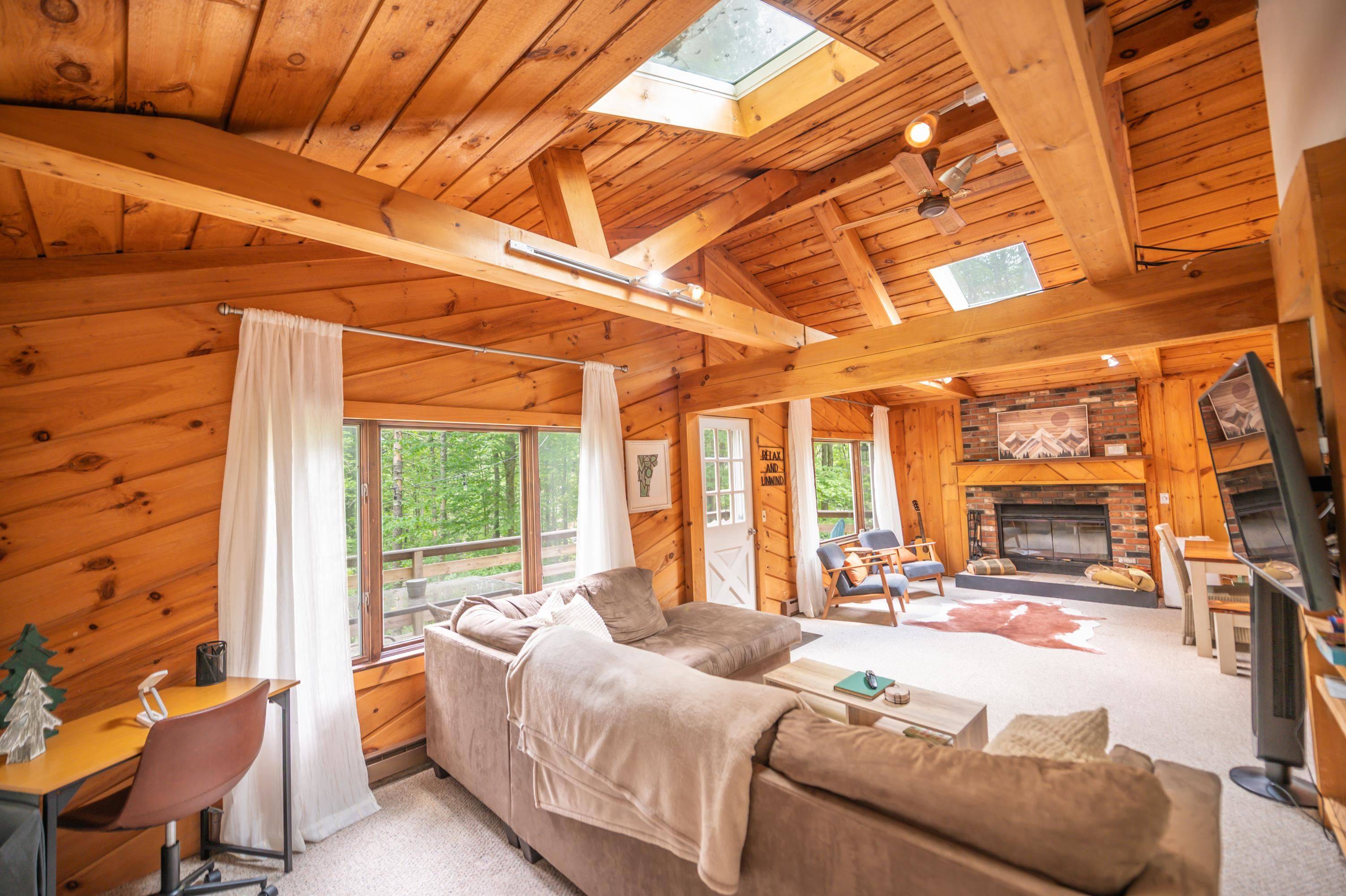 Dover, VT 05356,28 Country Club RD