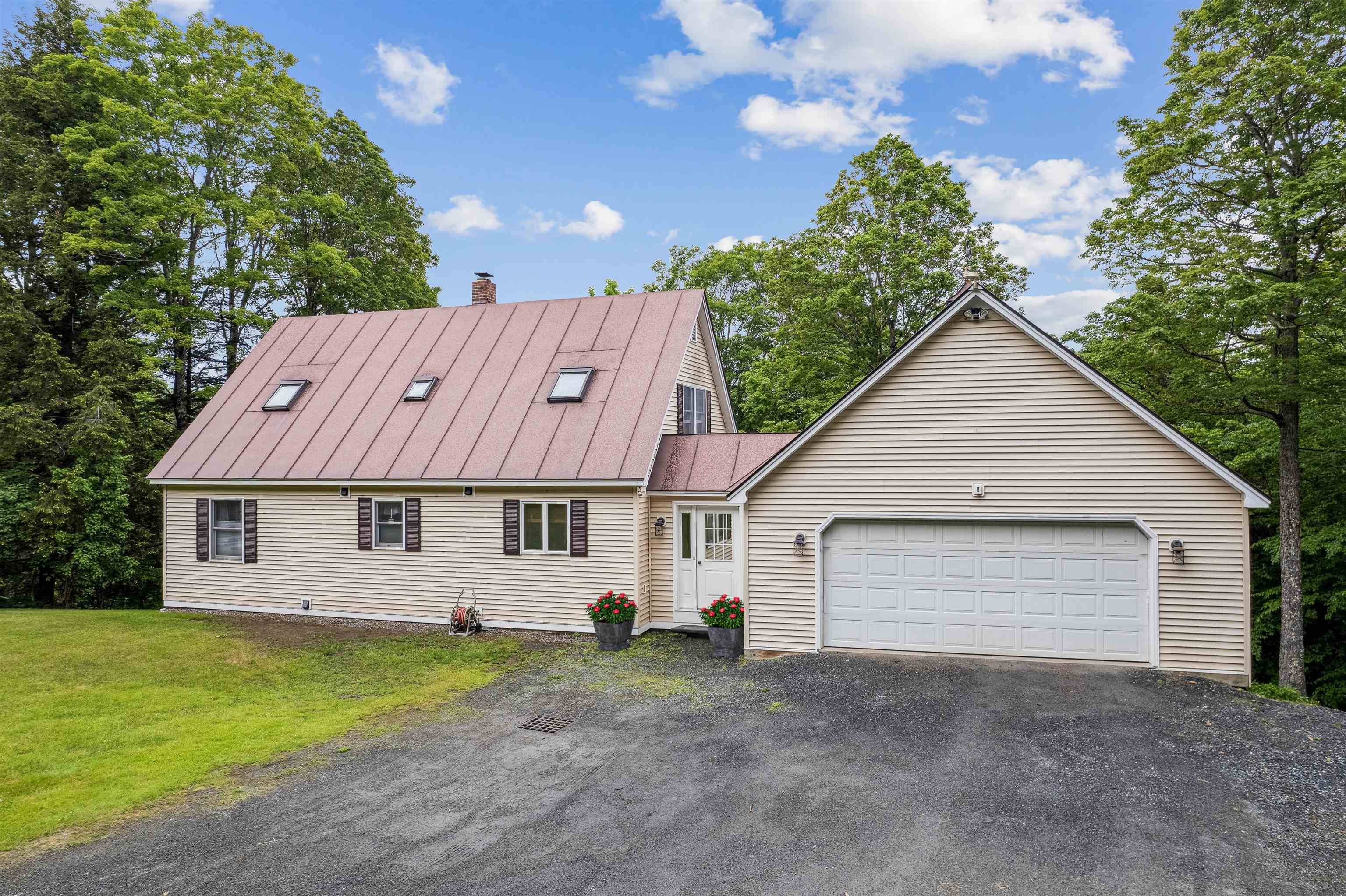 Barnard, VT 05031,530 West RD