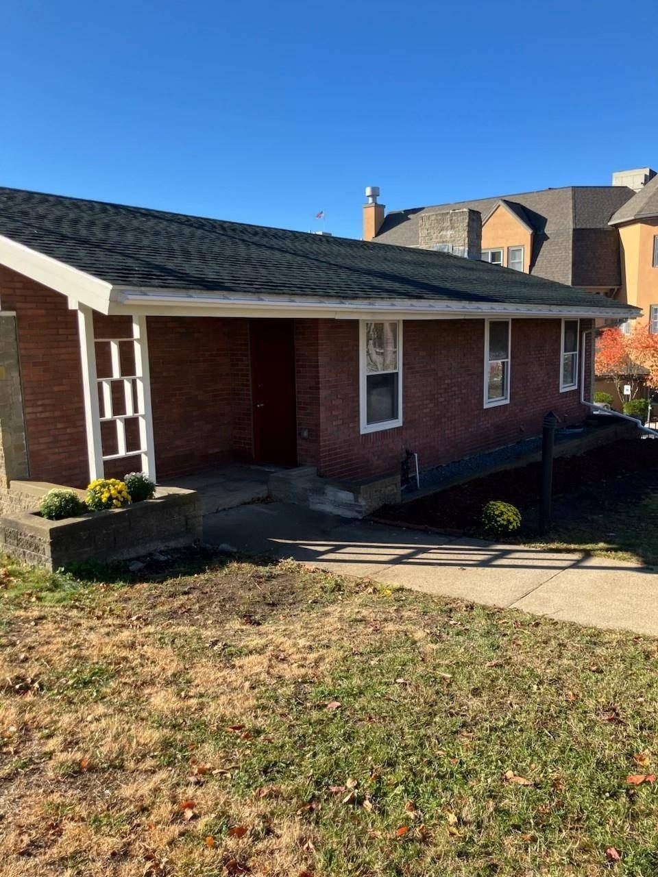 Manchester, NH 03104,26 W. Webster ST