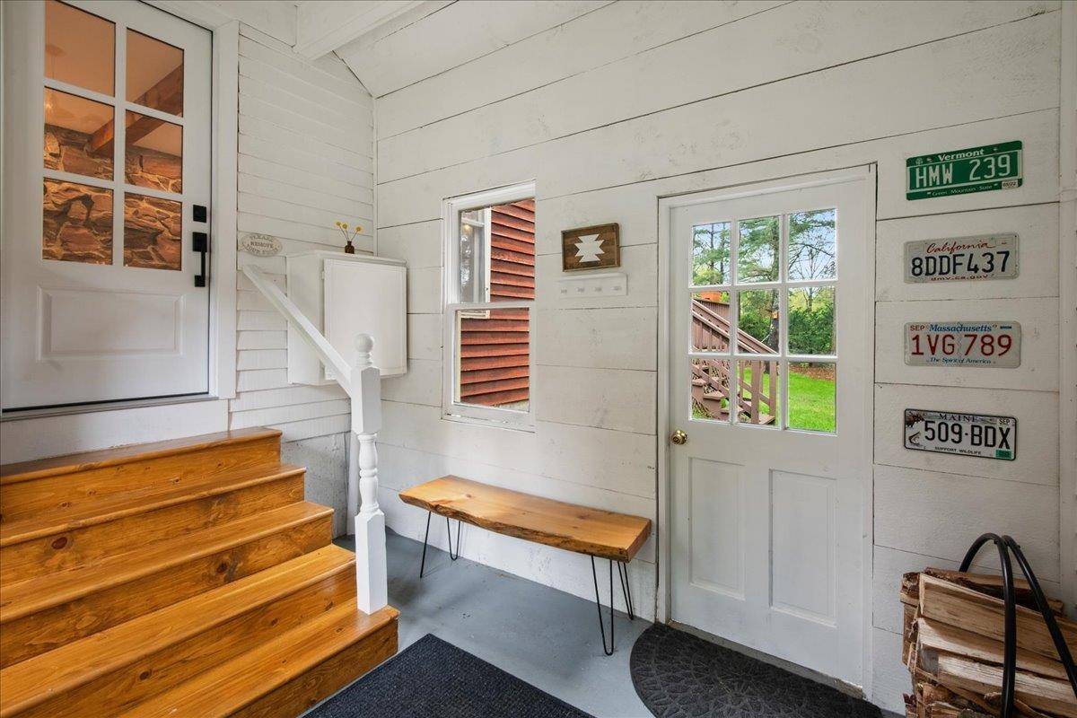 Shelburne, VT 05482,276 Oak Hill RD