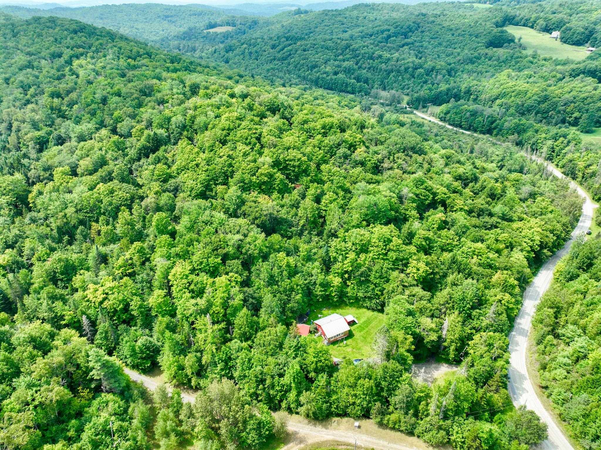 Newbury, VT 05051,4823 Swamp RD