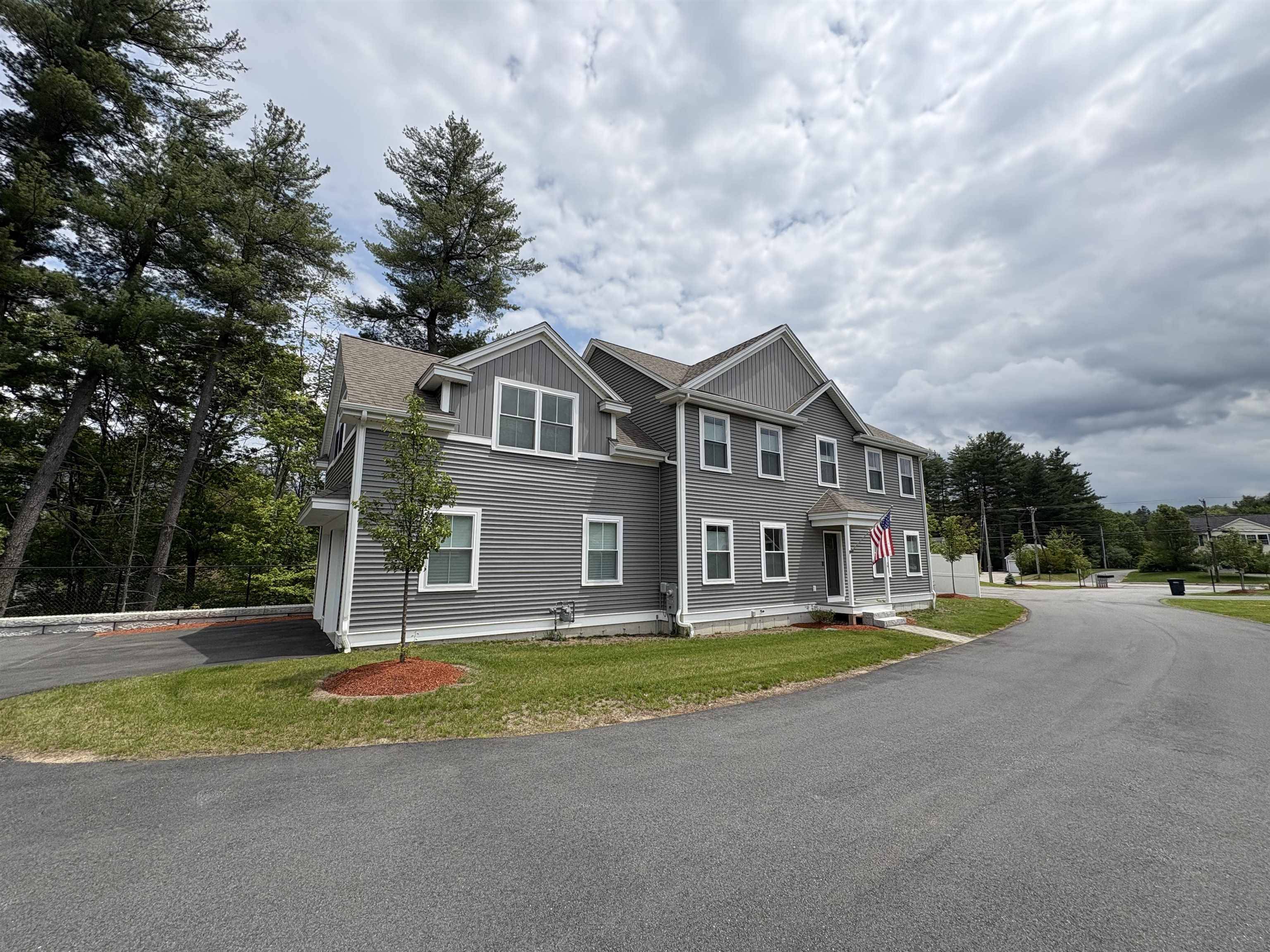 Nashua, NH 03062,3 Theresa WAY
