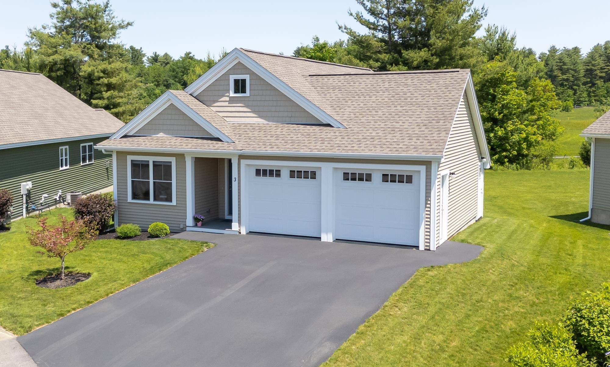 Nashua, NH 03062,3 Paddock CIR #14