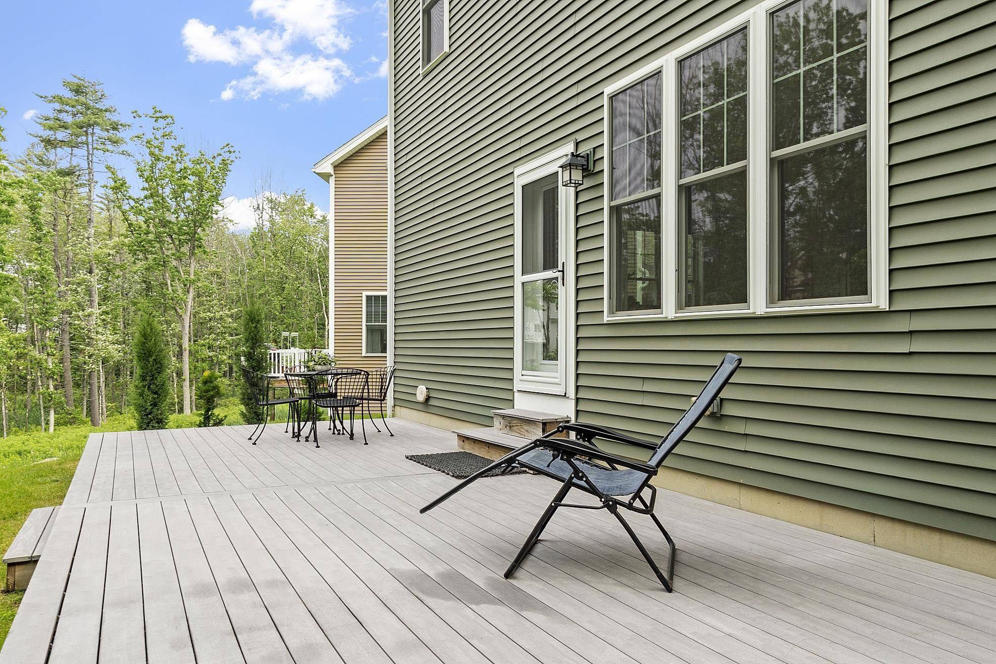 Manchester, NH 03102,76 Cottonwood WAY