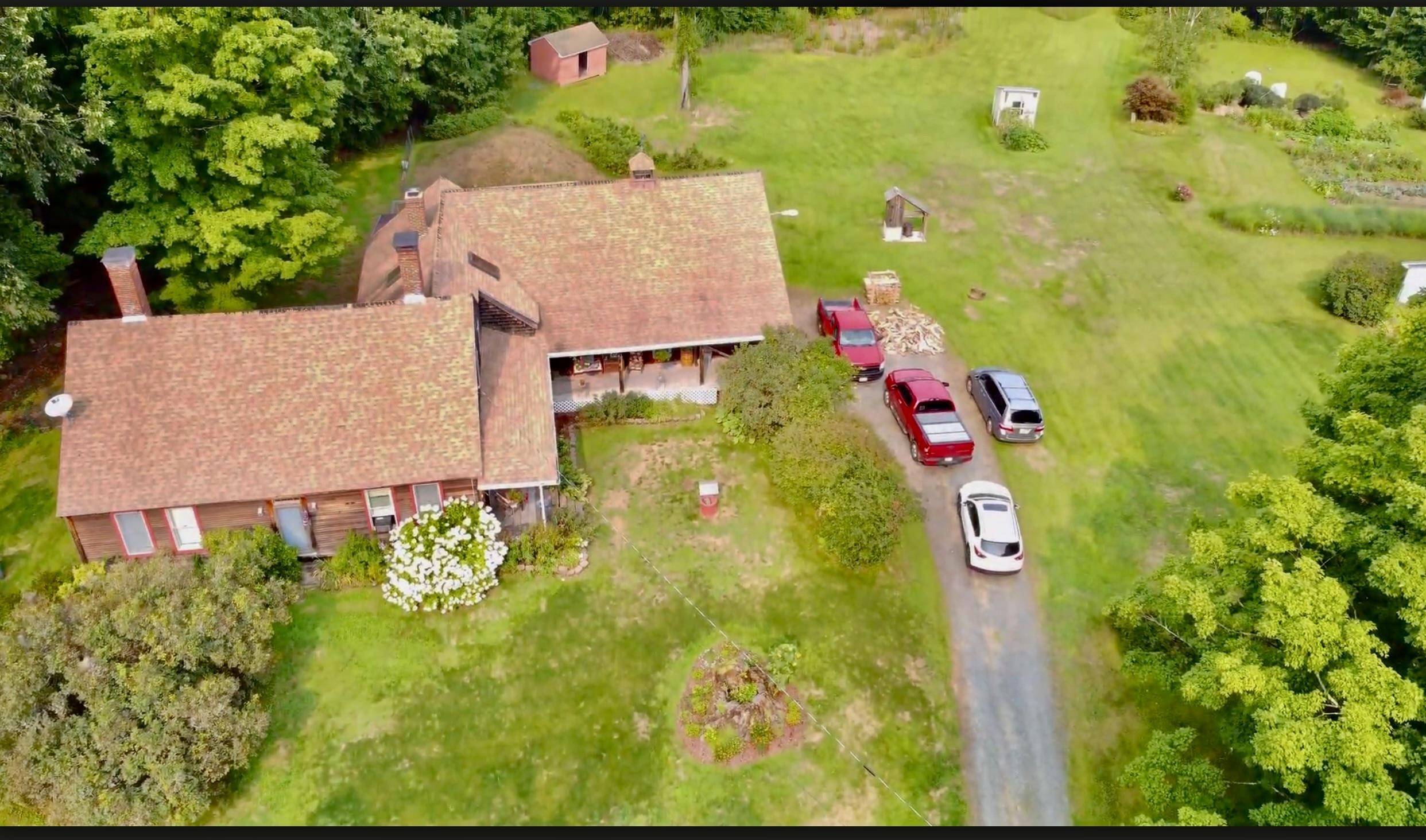 Alton, NH 03809,422 Dudley RD