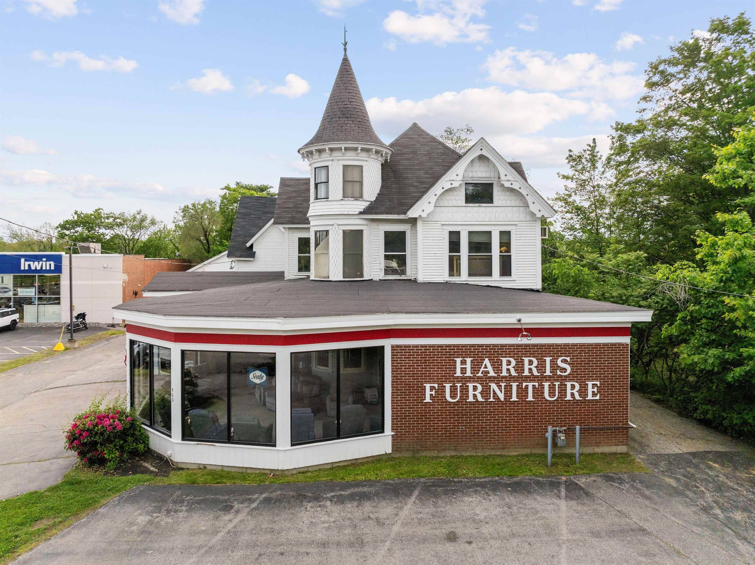 Laconia, NH 03246,460 Union AVE