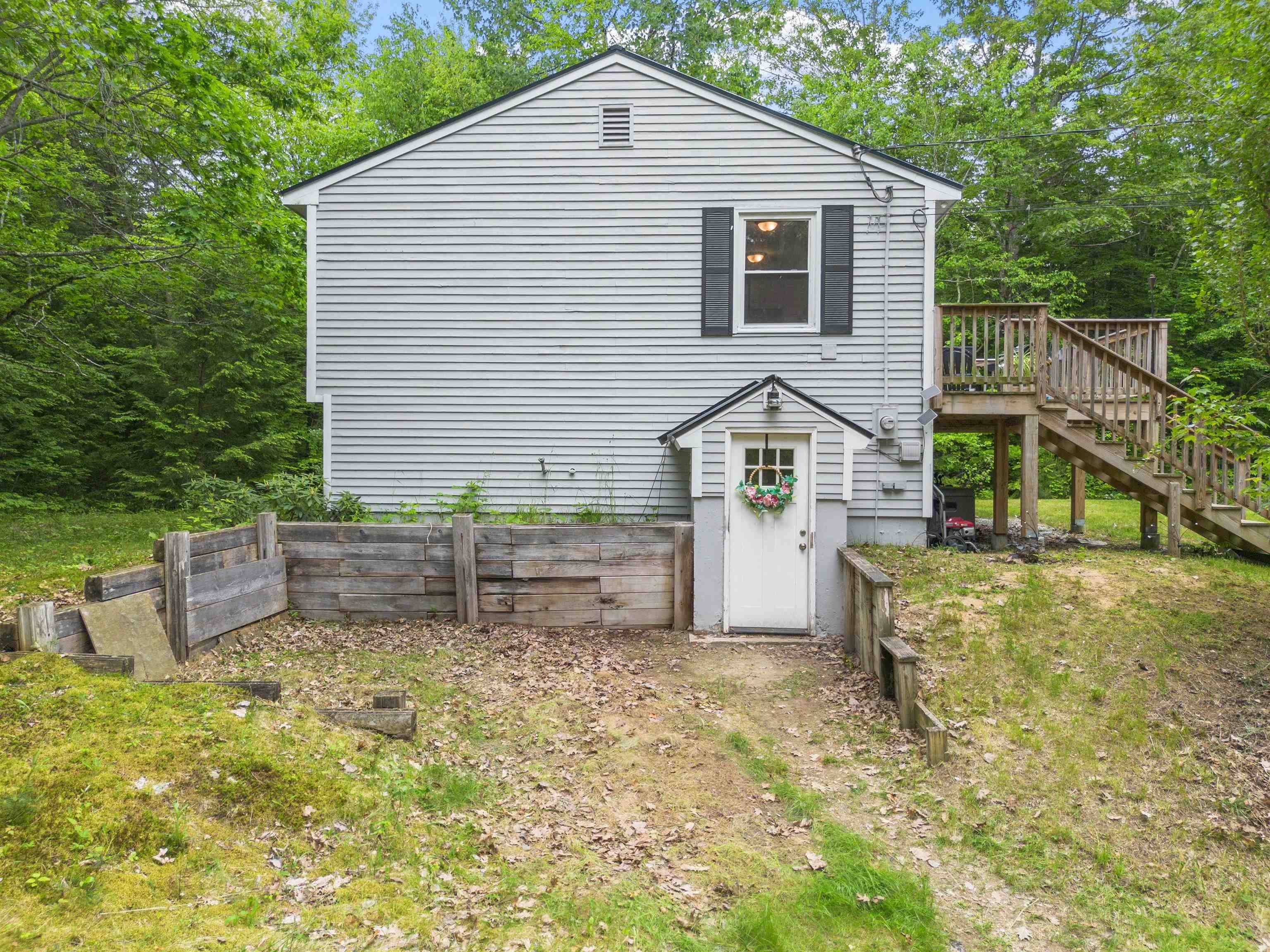 Meredith, NH 03253,447 NH-104