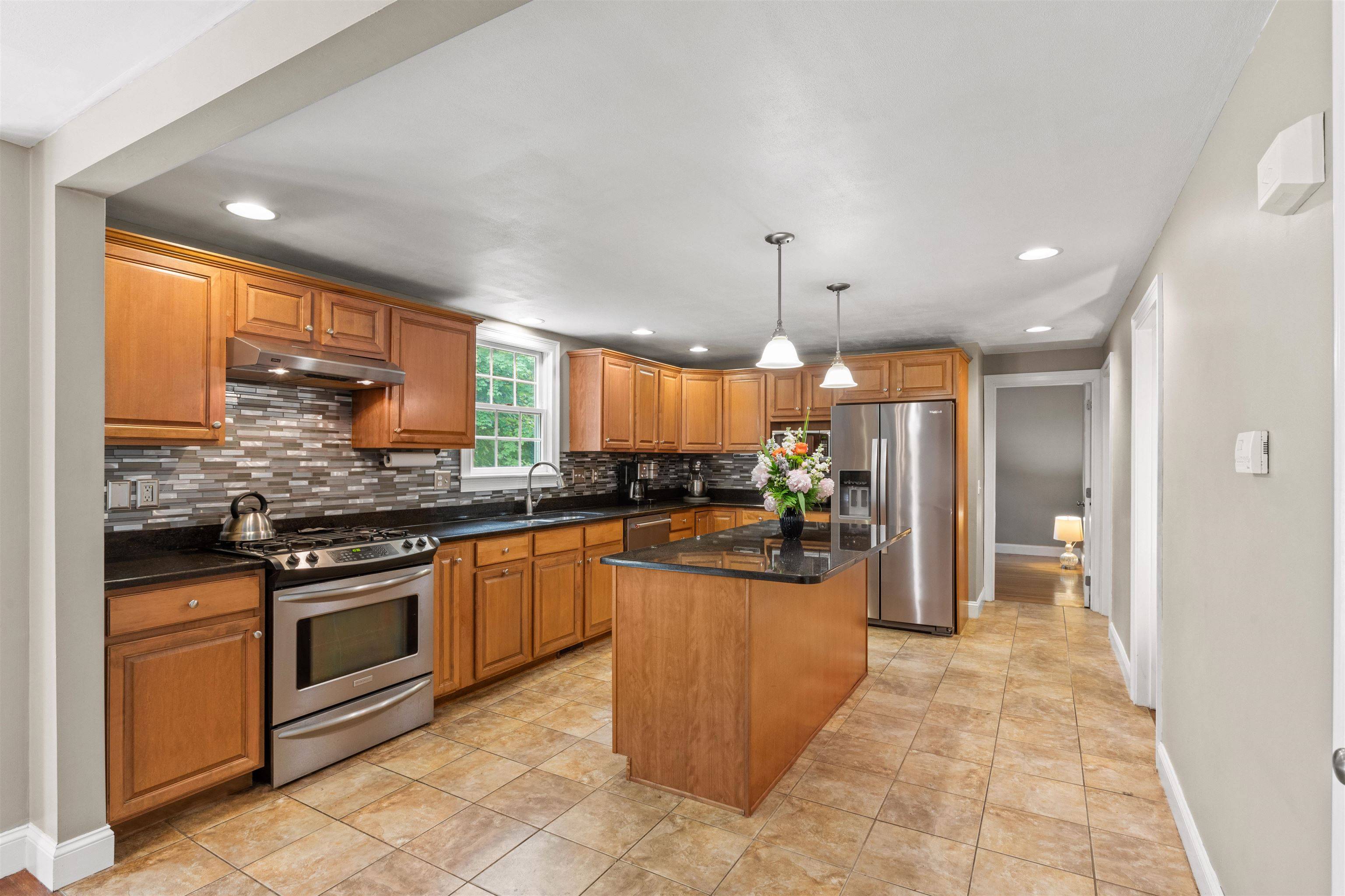 Hampton, NH 03842,21 Josephine DR