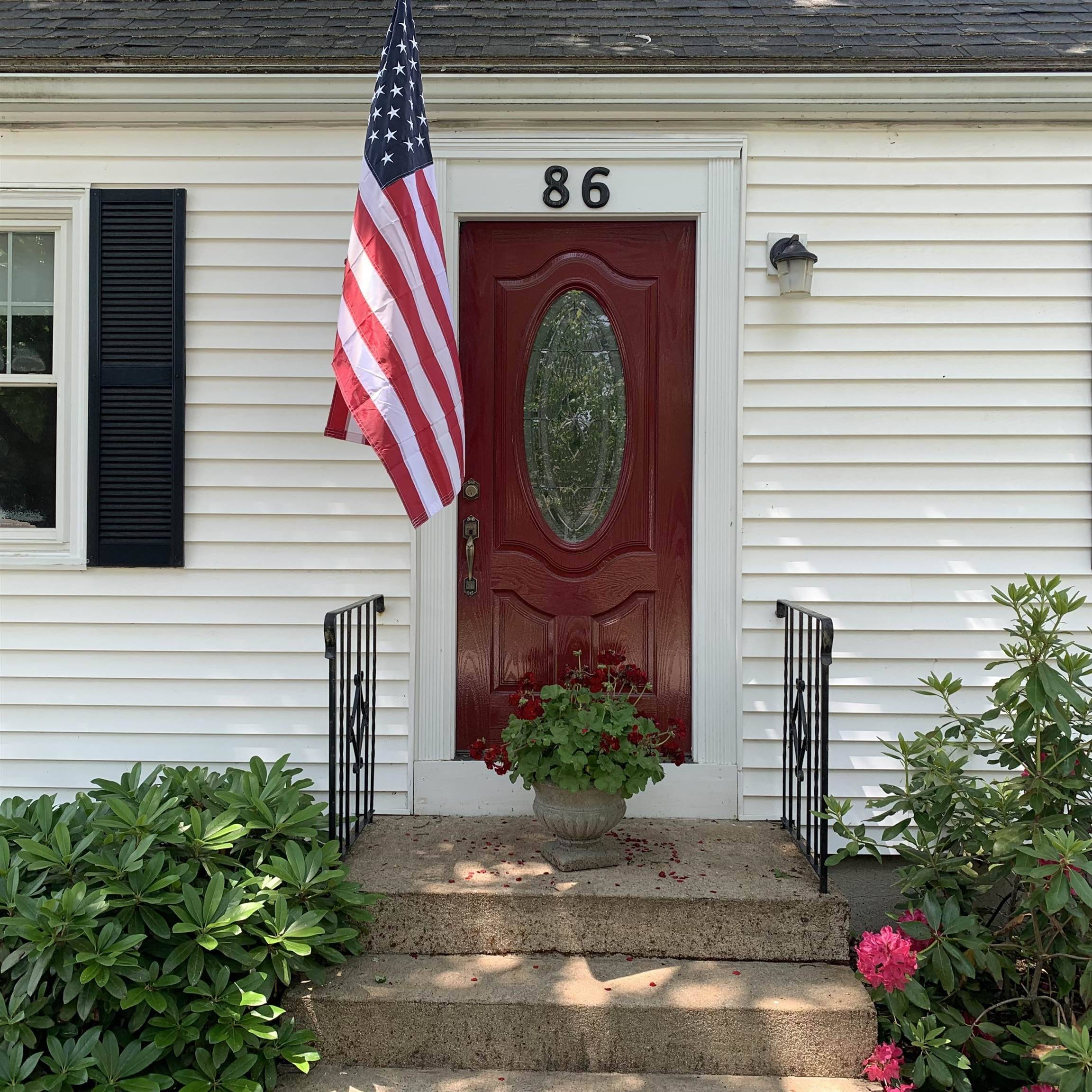 Rochester, NH 03867,86 Chestnut Hill RD