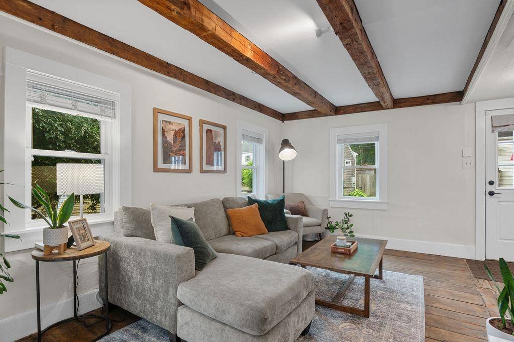 Newmarket, NH 03857,4 Elm CT