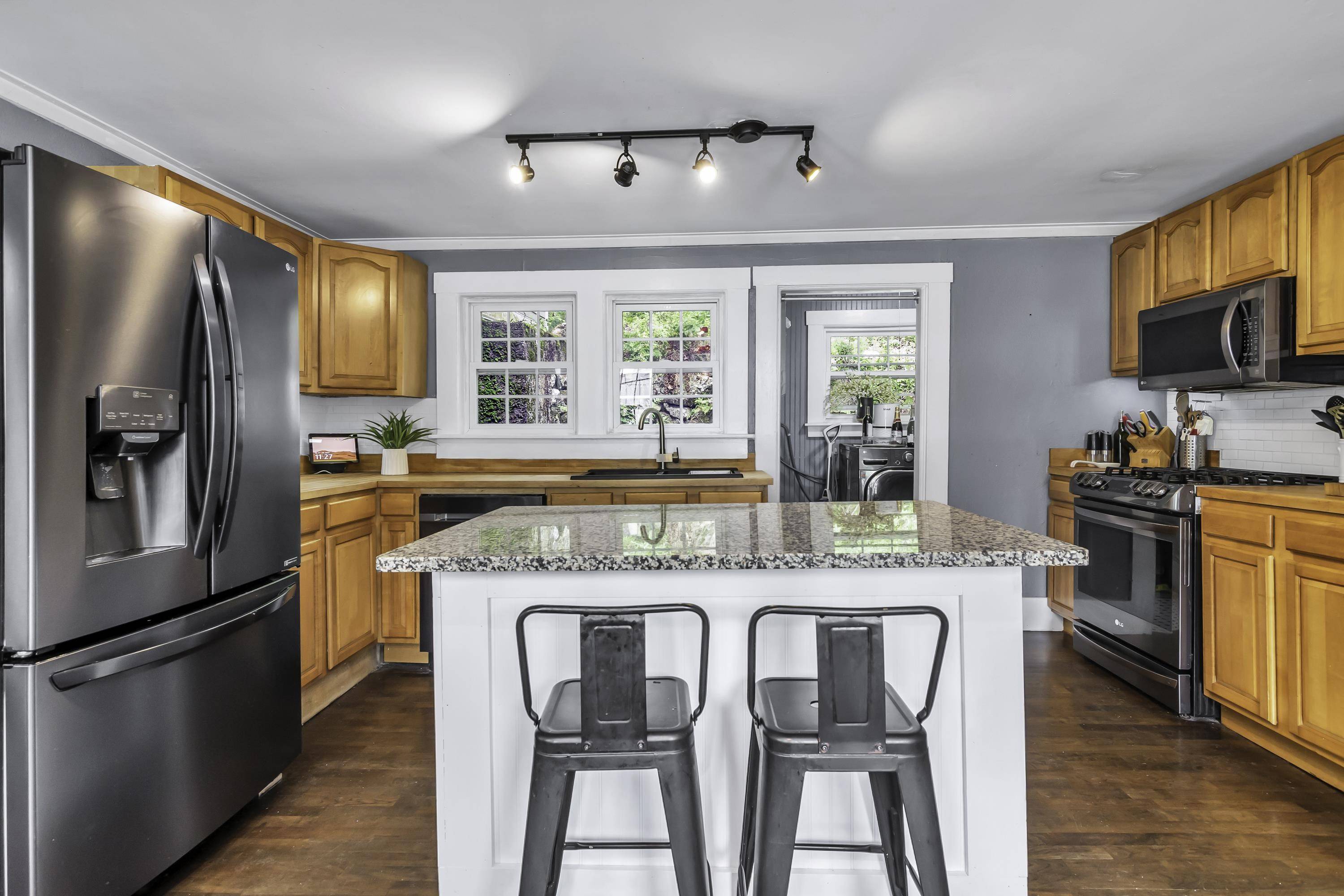 Sutton, NH 03221,11 Chalk Pond RD