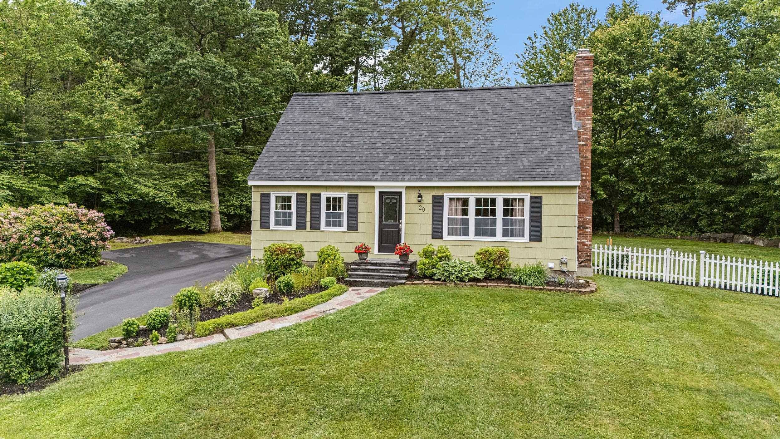 Salem, NH 03079,20 Grove AVE