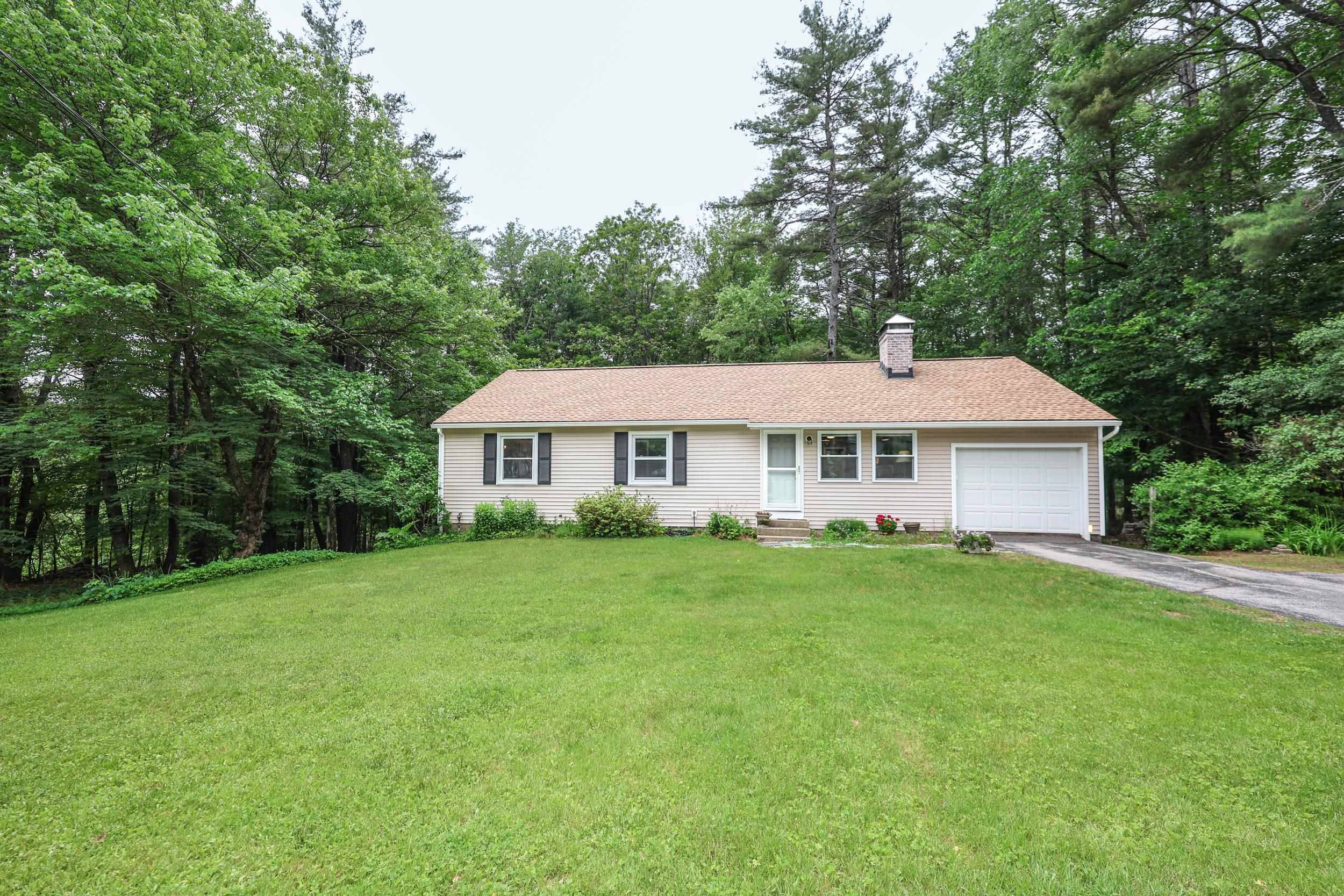 Hopkinton, NH 03229,68 Apple Tree LN