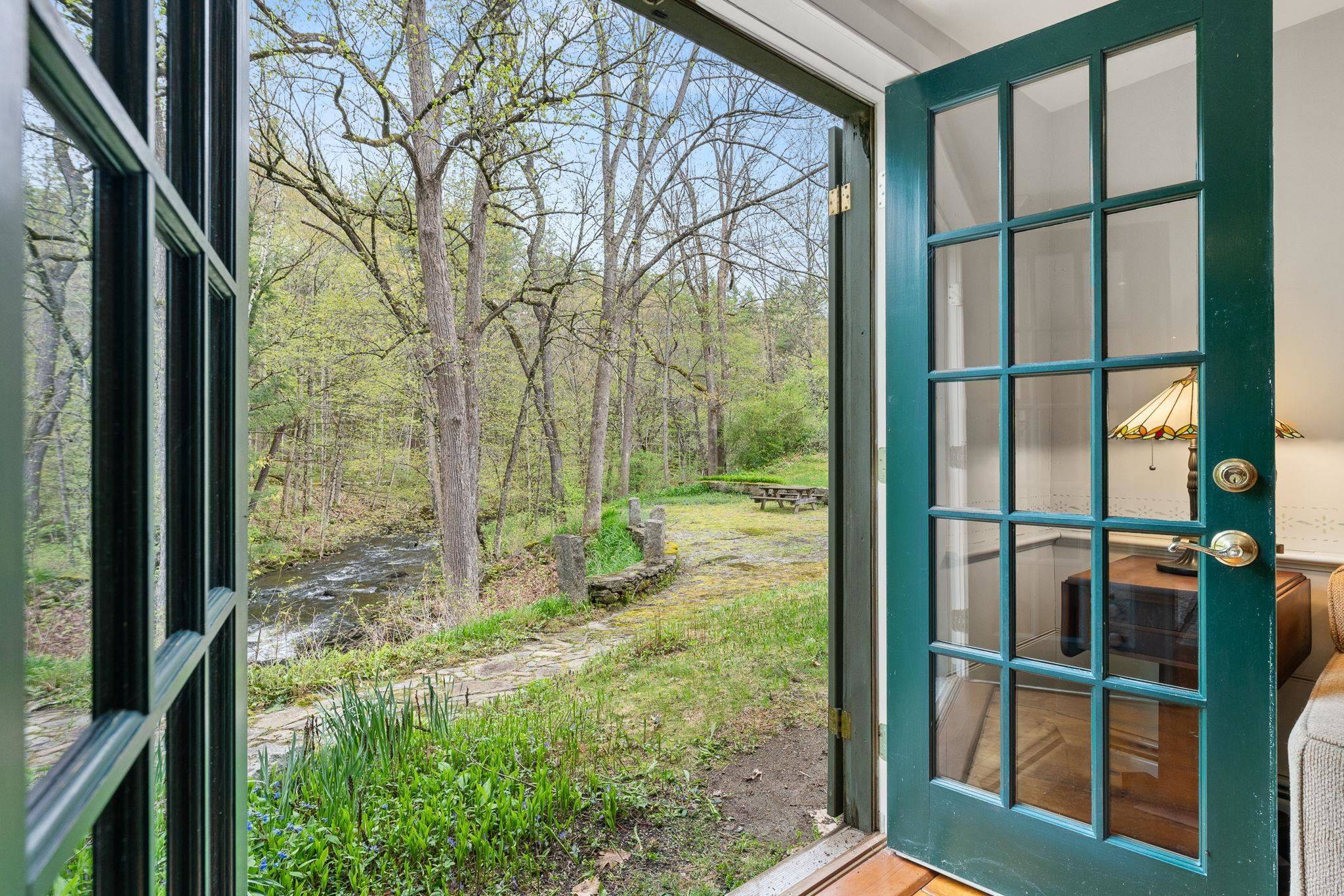 Lyme, NH 03768,85 Dartmouth College HWY #204