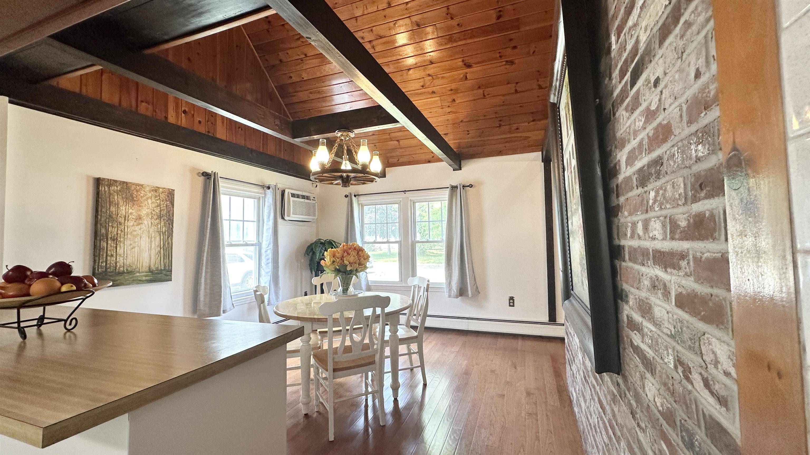 Nashua, NH 03062,12 New Searles RD