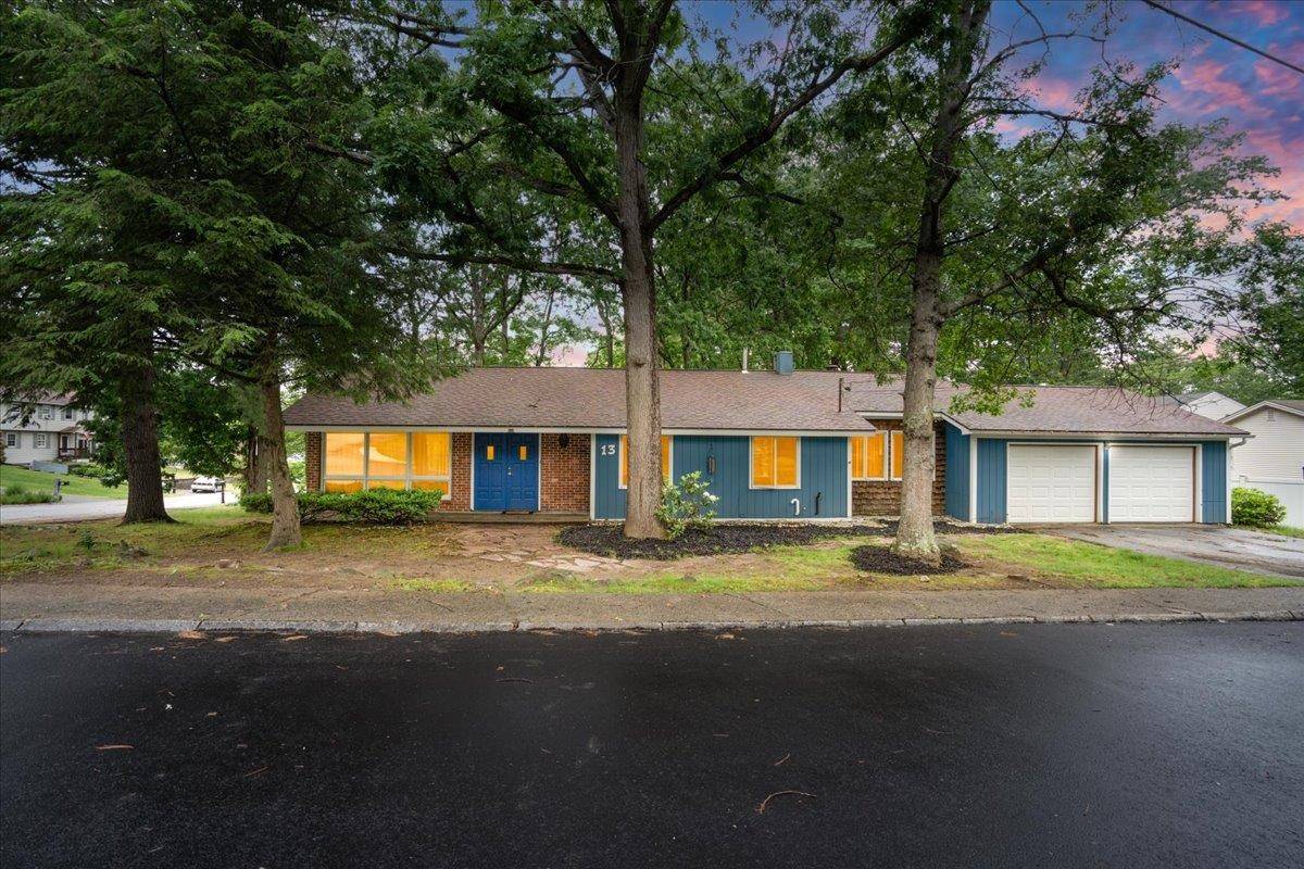 Nashua, NH 03062,13 Fountain LN