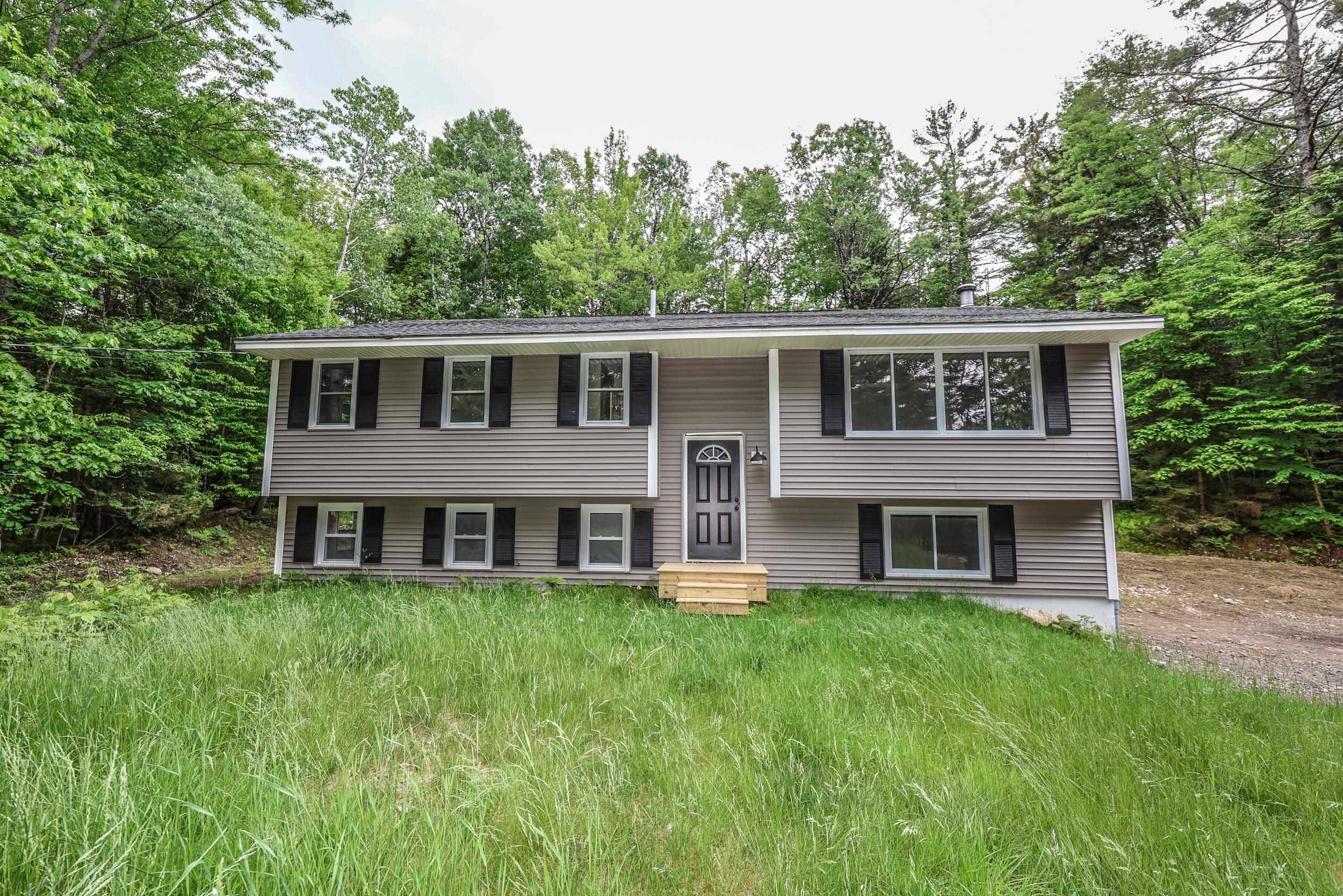 Littleton, NH 03561,877 St Johnsbury RD