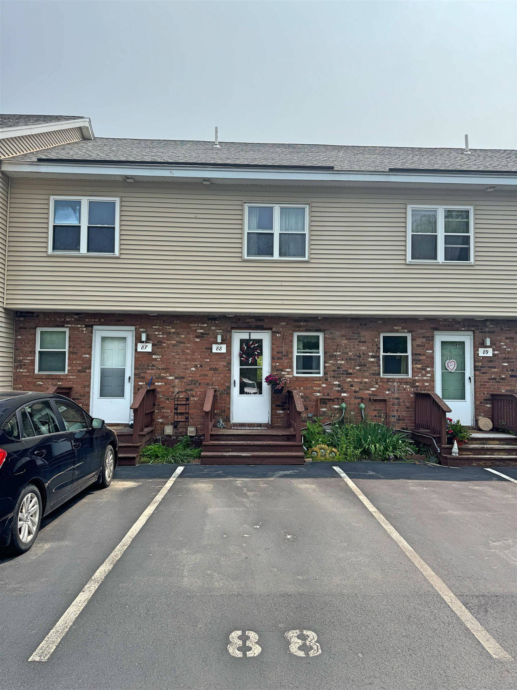 Lebanon, NH 03766,220 Mascoma ST #88
