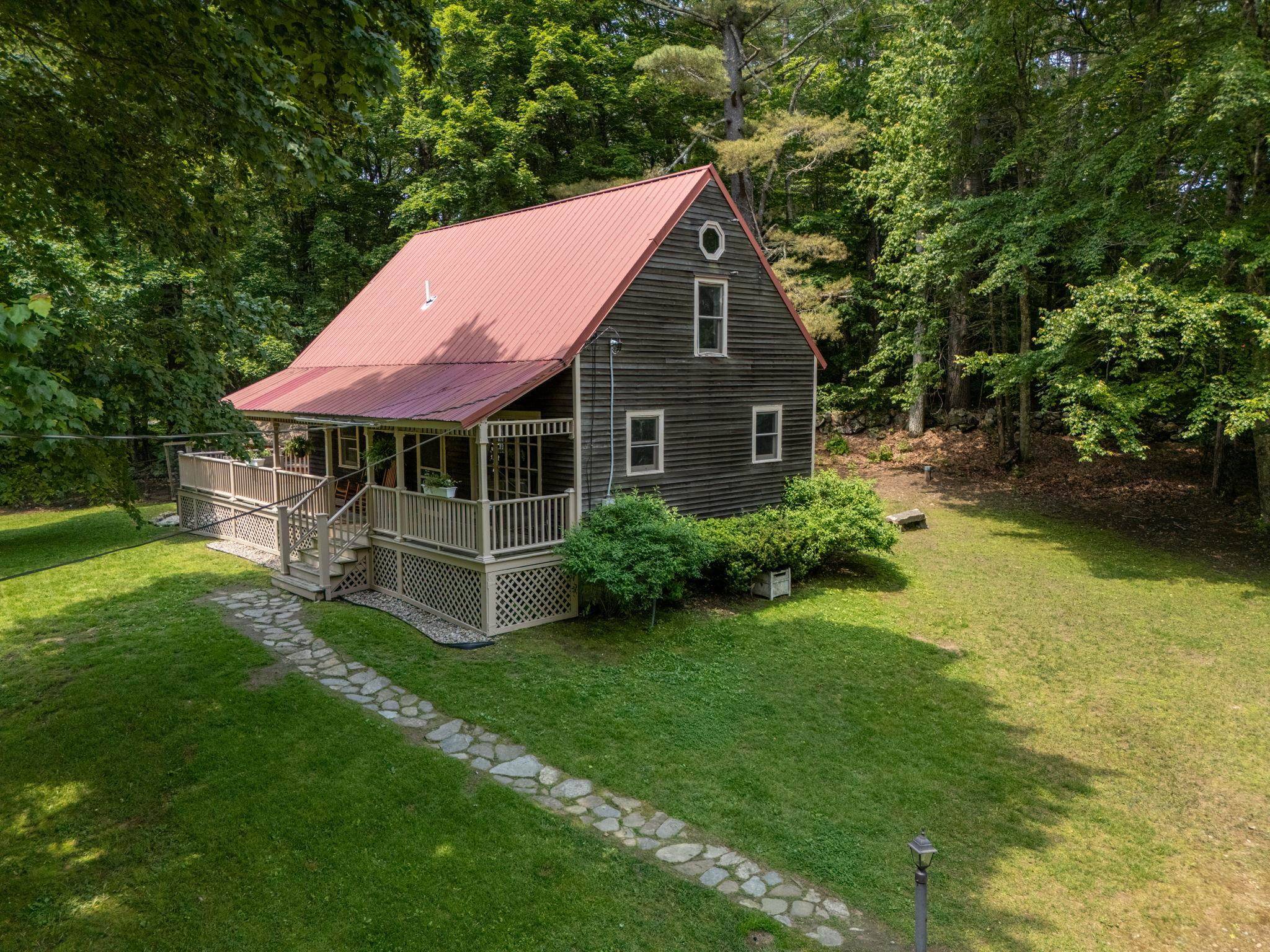Loudon, NH 03307,98 Bee Hole RD