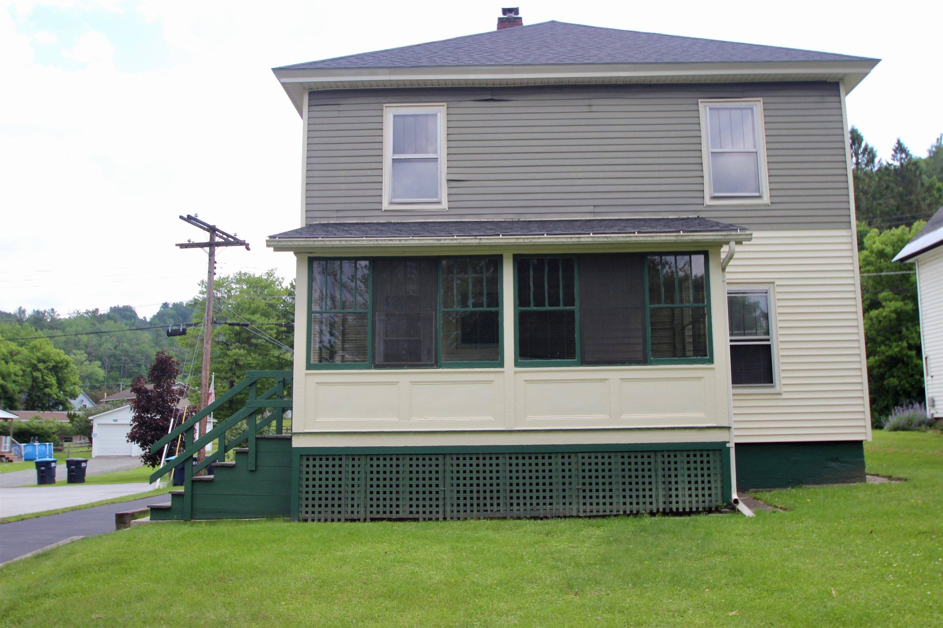 Barre City, VT 05641,9 Green ST