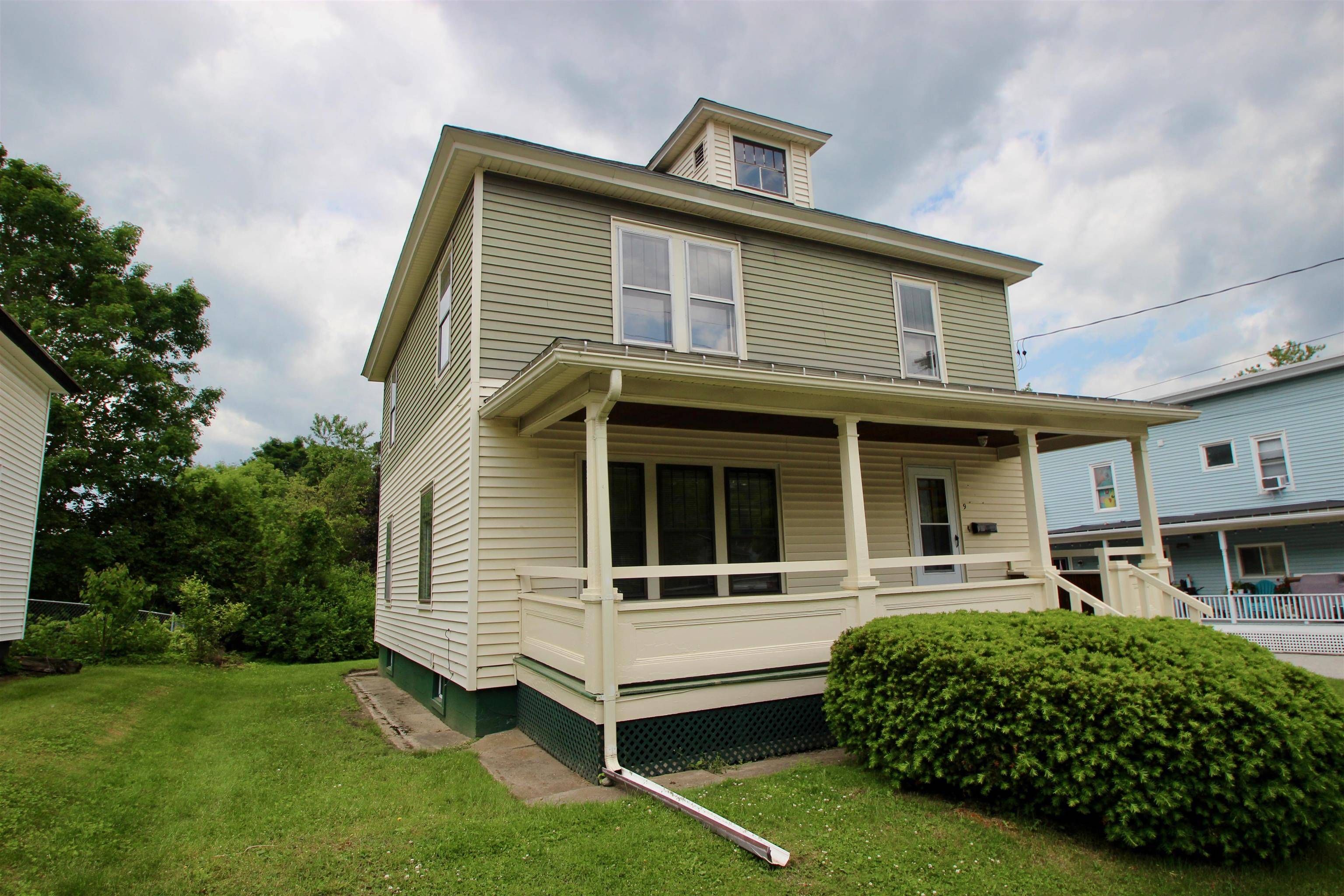 Barre City, VT 05641,9 Green ST