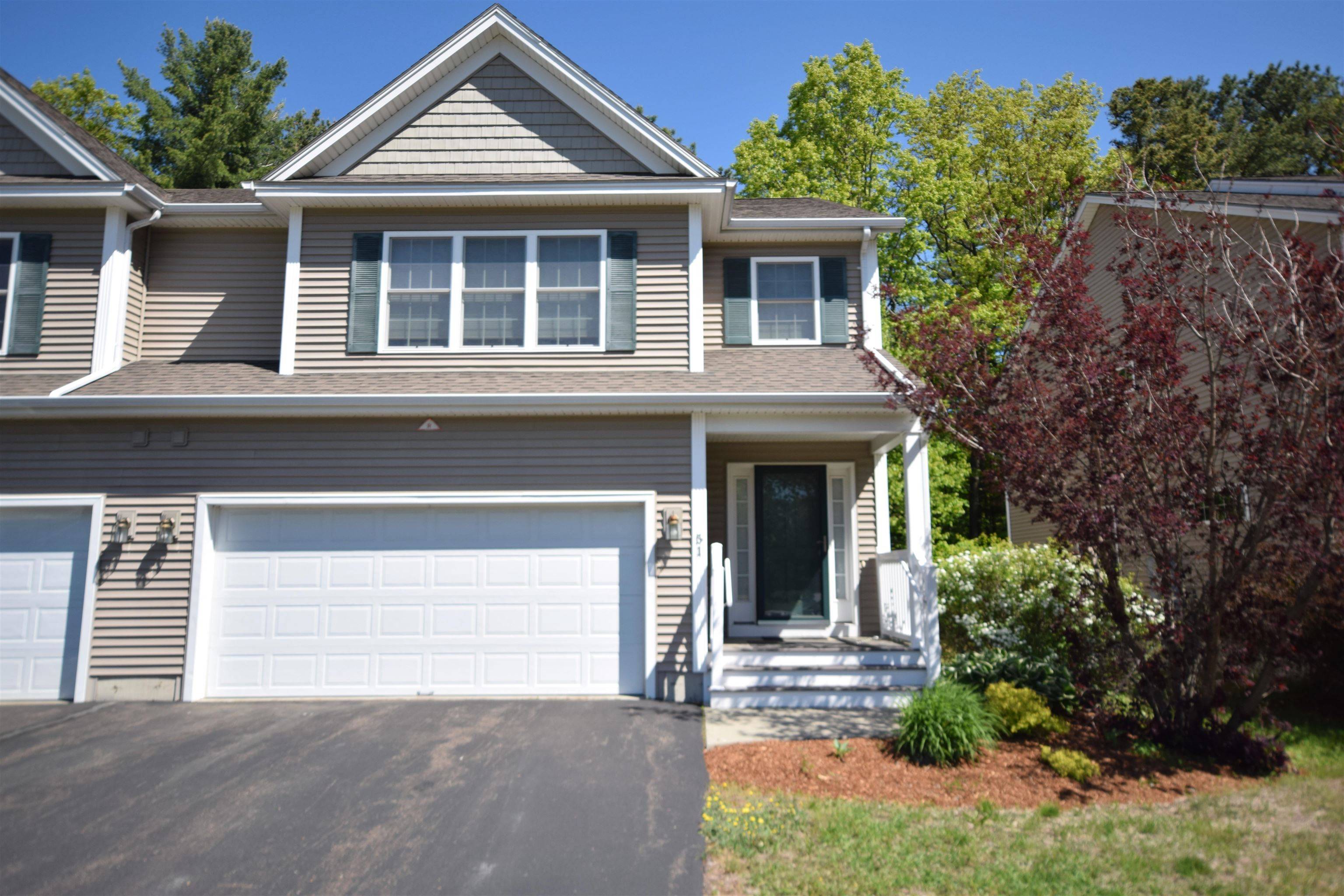 South Burlington, VT 05403,51 Fielding LN