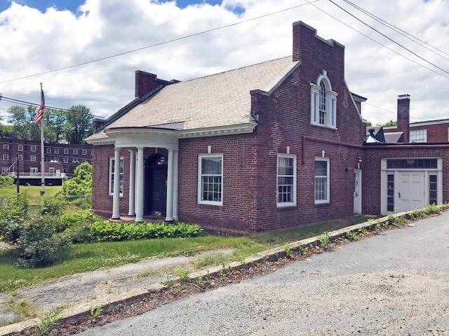 Rockingham, VT 05101,18 Bridge ST
