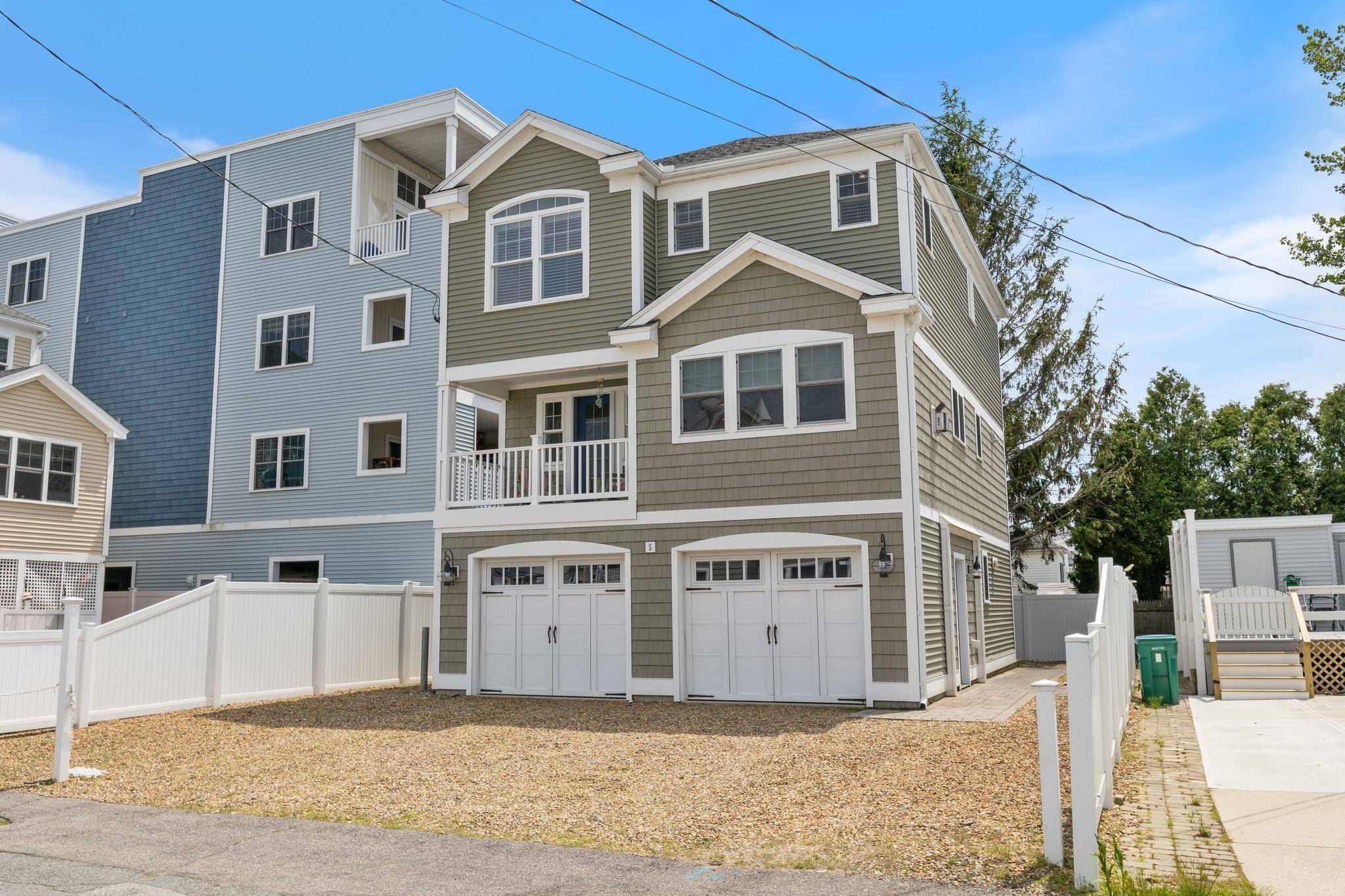 Hampton, NH 03842,5 Fellows AVE