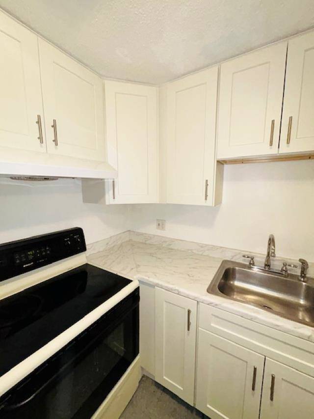 Salem, NH 03073,99 Cluff Crossing RD #B6
