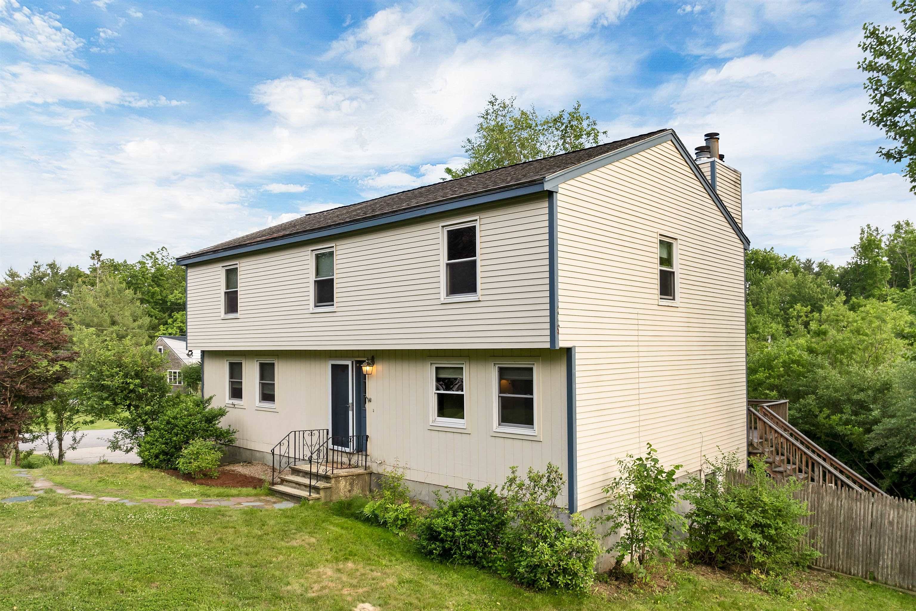 Durham, NH 03824,27 Riverview RD