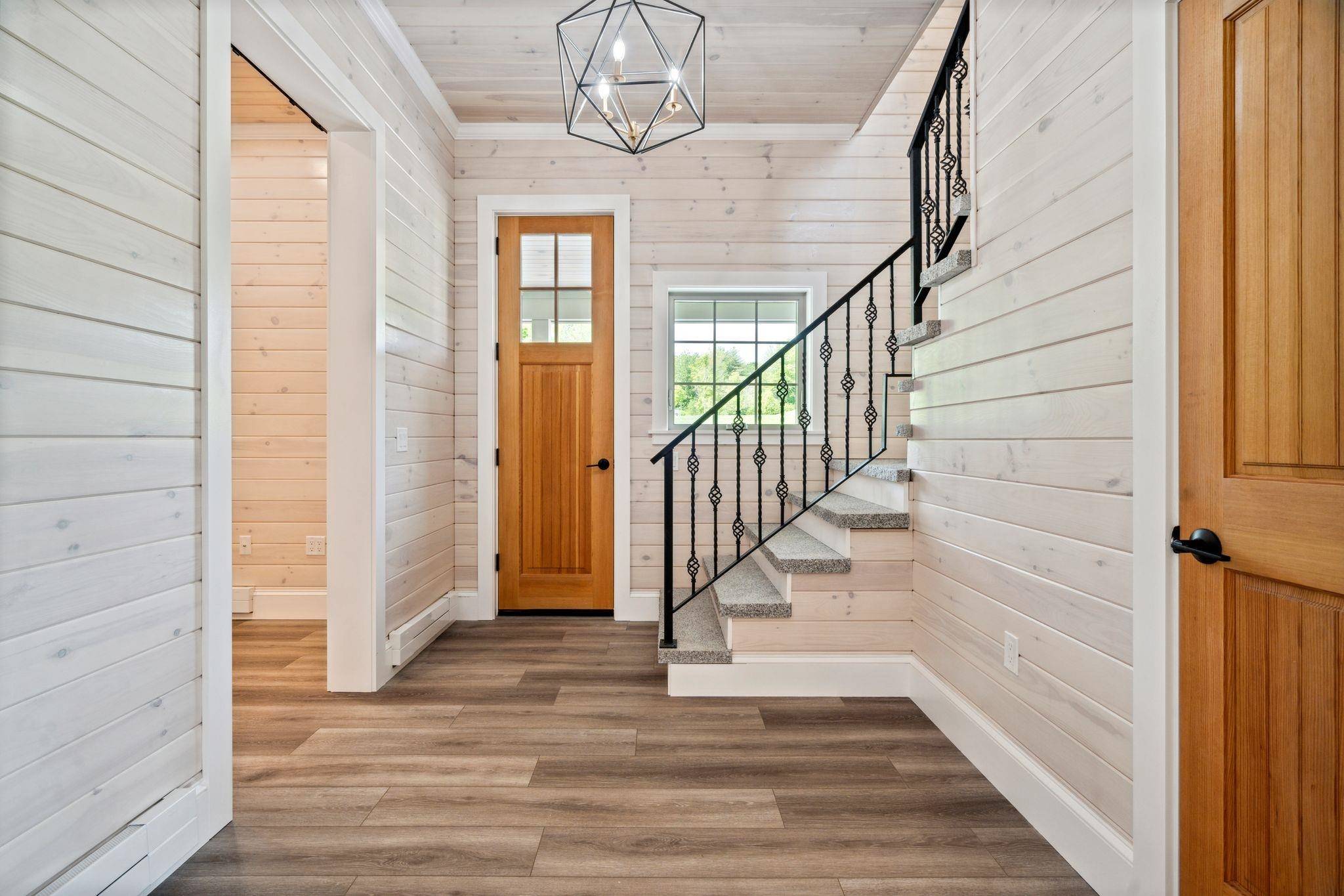 127 Tracy RD New London, NH 03257