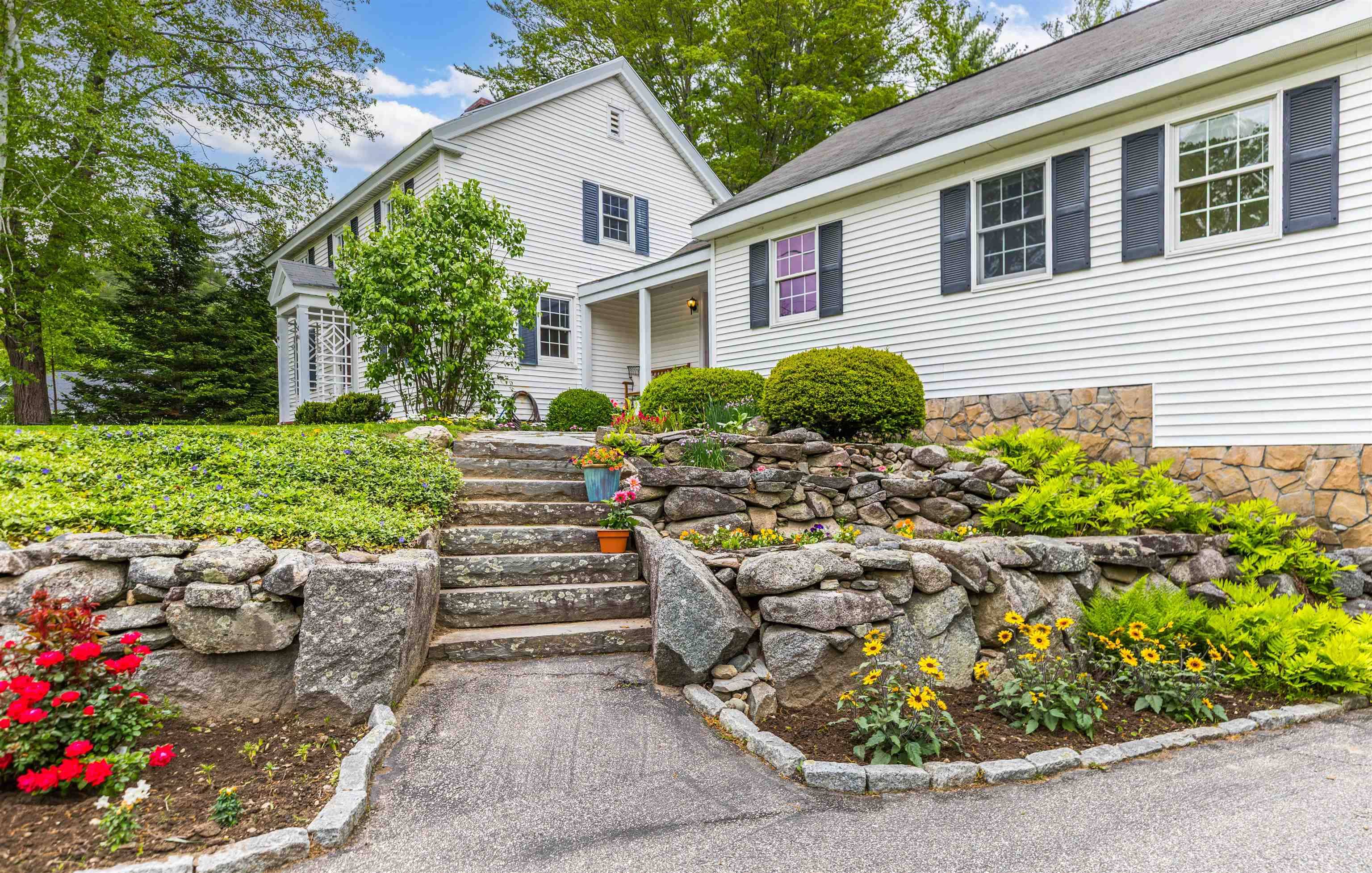 Durham, NH 03824,20 Bayview RD