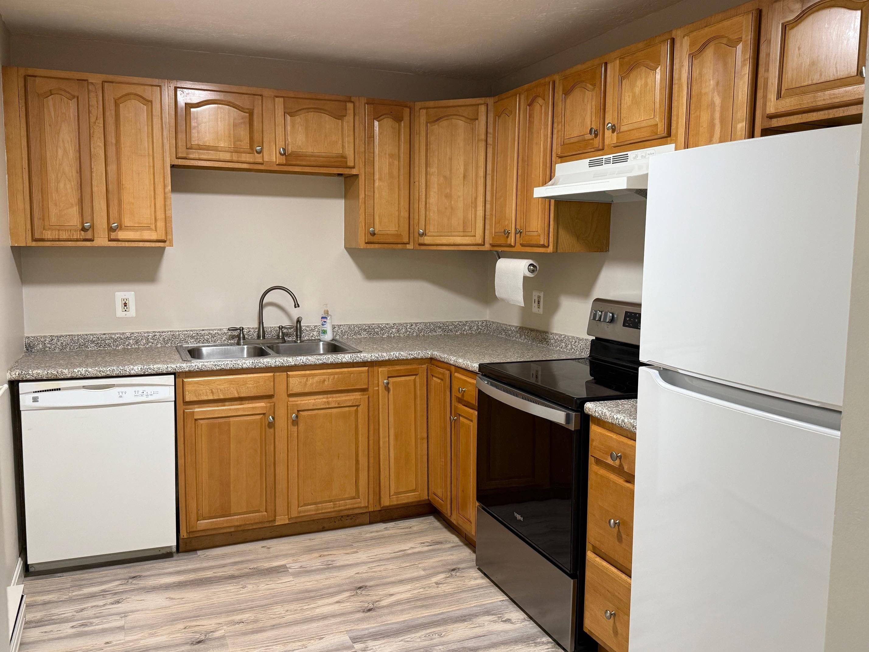 Concord, NH 03301,128 Loudon RD #10-R