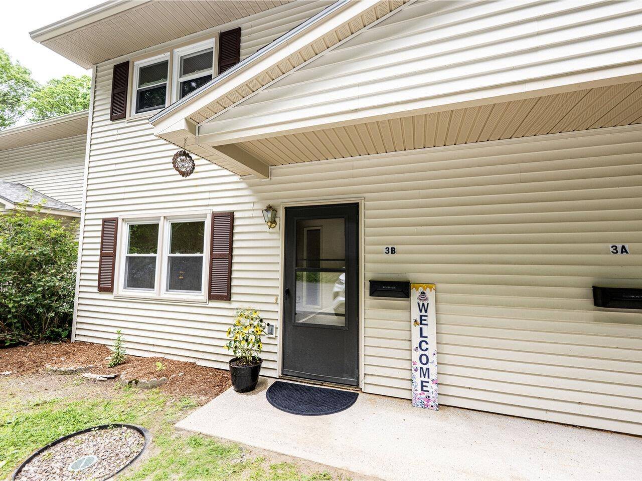 Essex, VT 05452,86 Pinecrest DR #3B