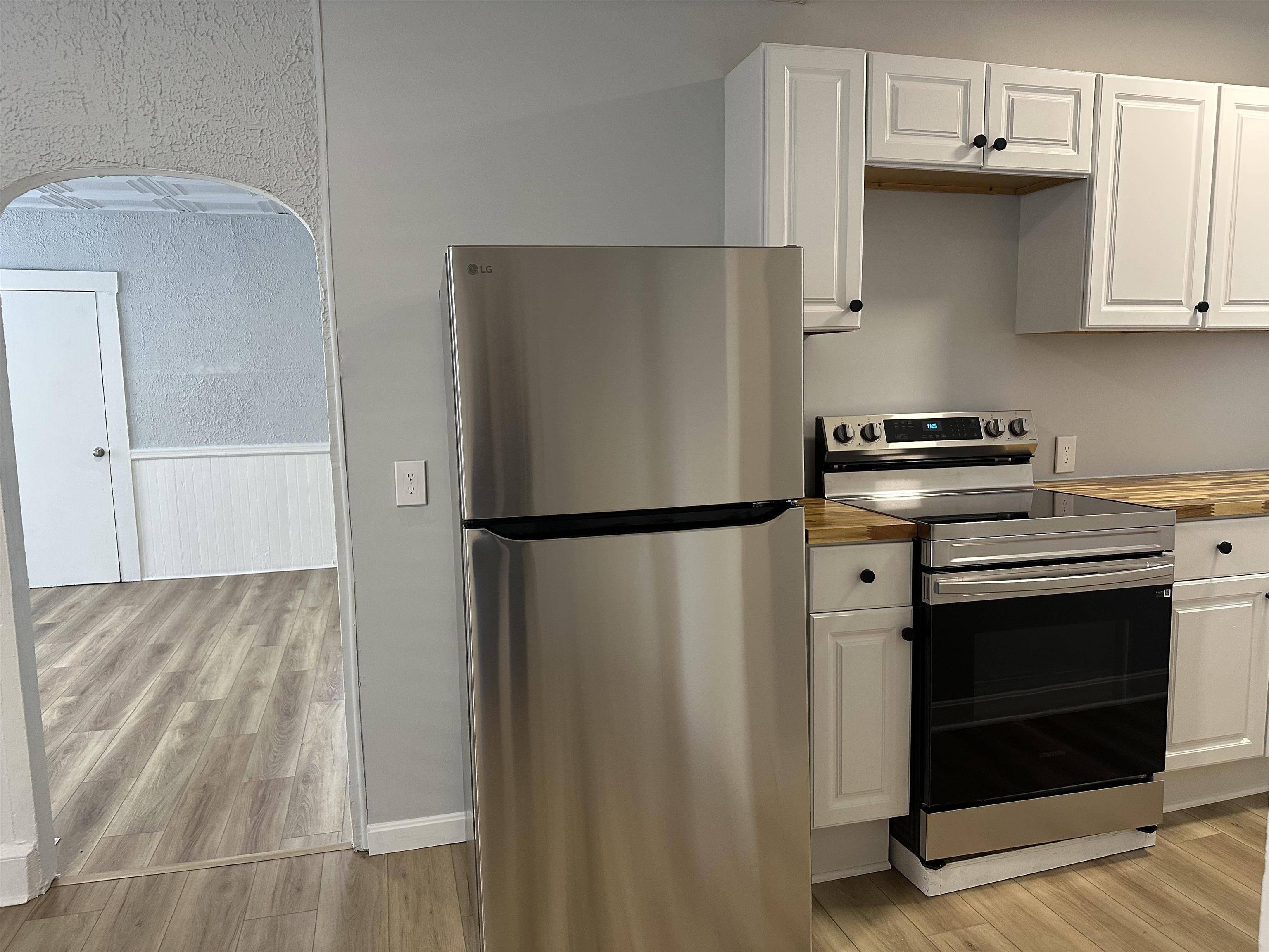 Nashua, NH 03060,30 Ledge ST #1