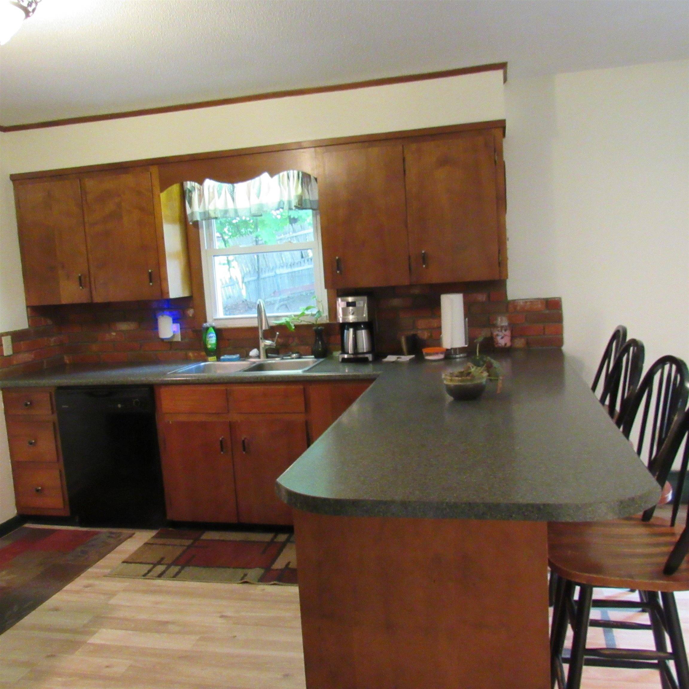Claremont, NH 03743,129 Chestnut ST