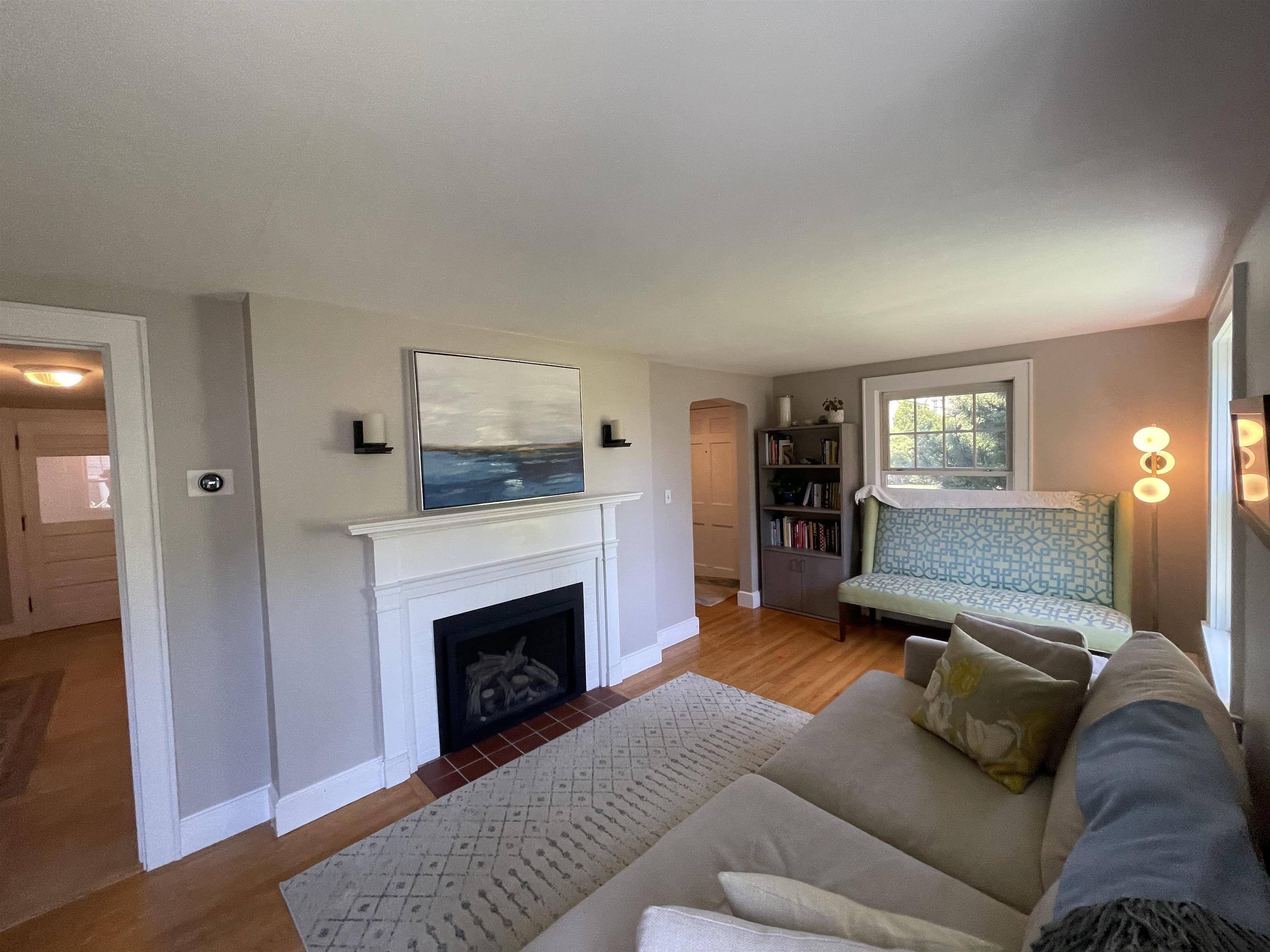 Portsmouth, NH 03801,61 Jones AVE
