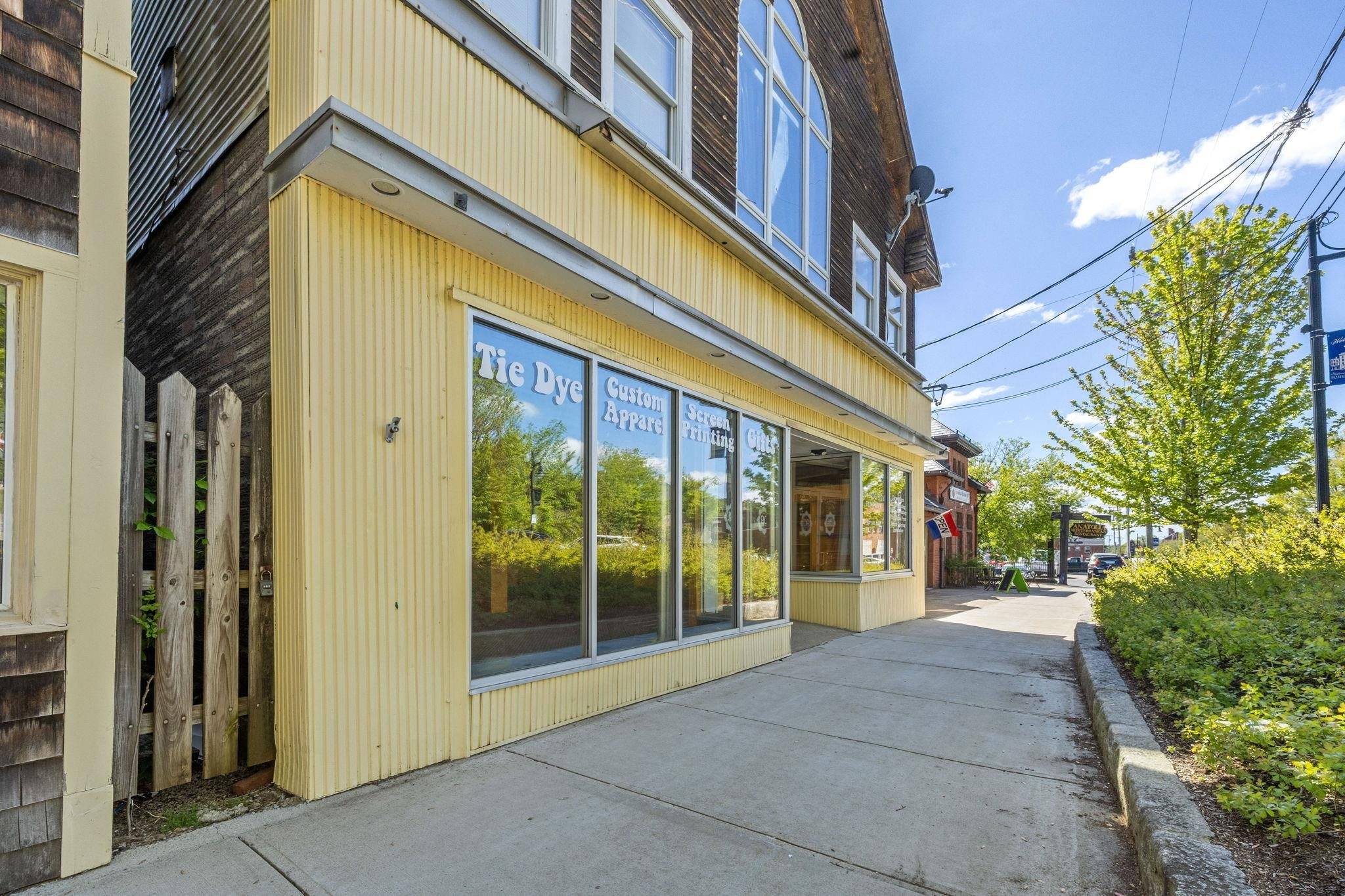Somersworth, NH 03878,90 Market ST