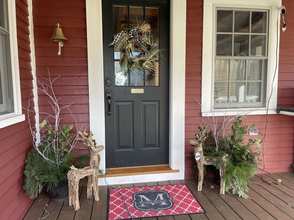 Henniker, NH 03242,24 Ramsdell RD