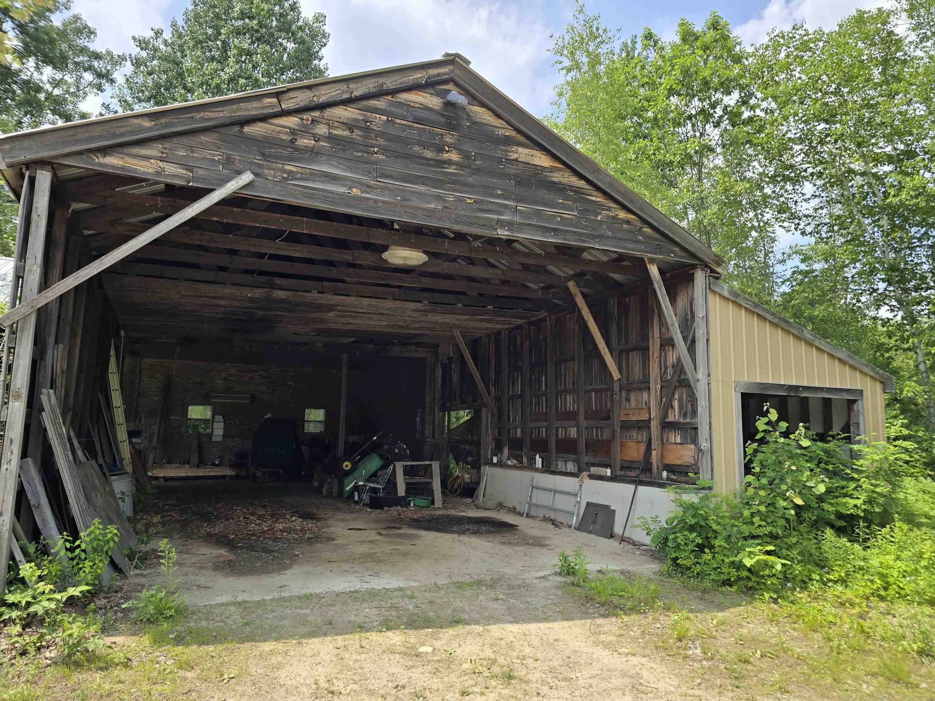 564 Main ST Fremont, NH 03044