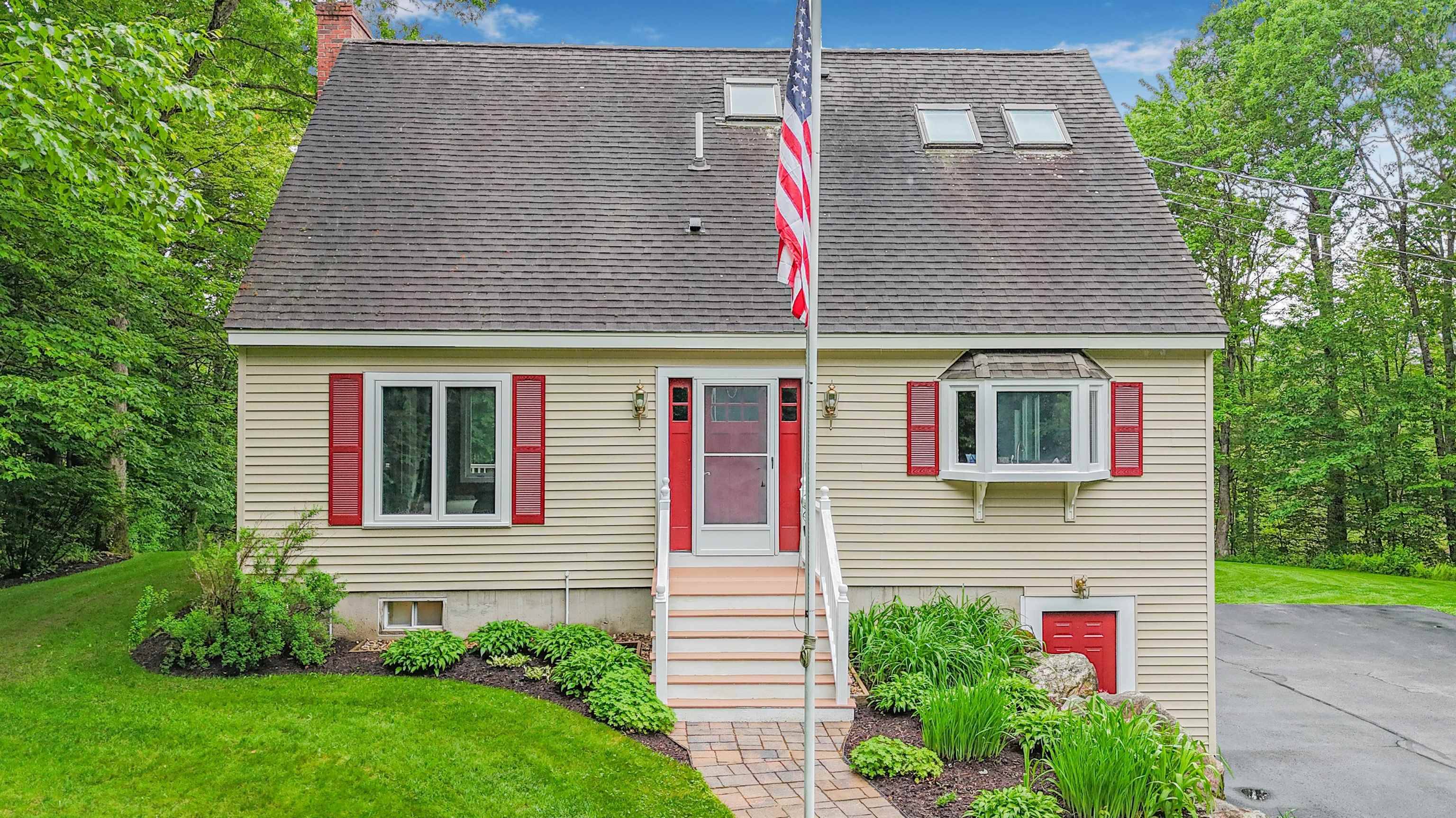 Northfield, NH 03276,329 Peverly RD