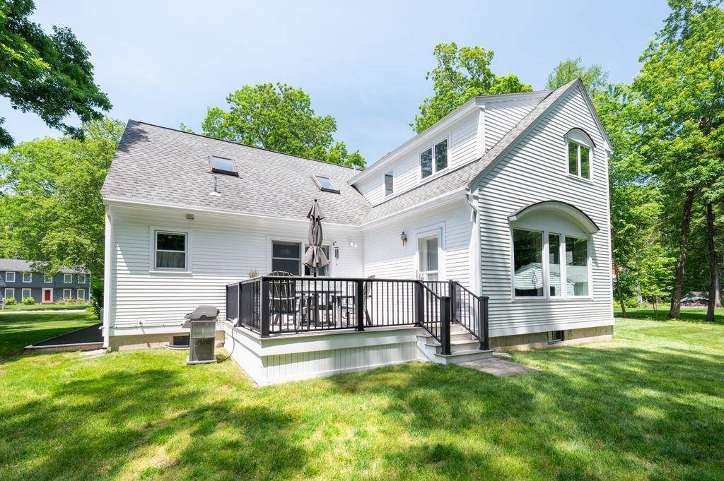 Portsmouth, NH 03801,85 F W Hartford DR