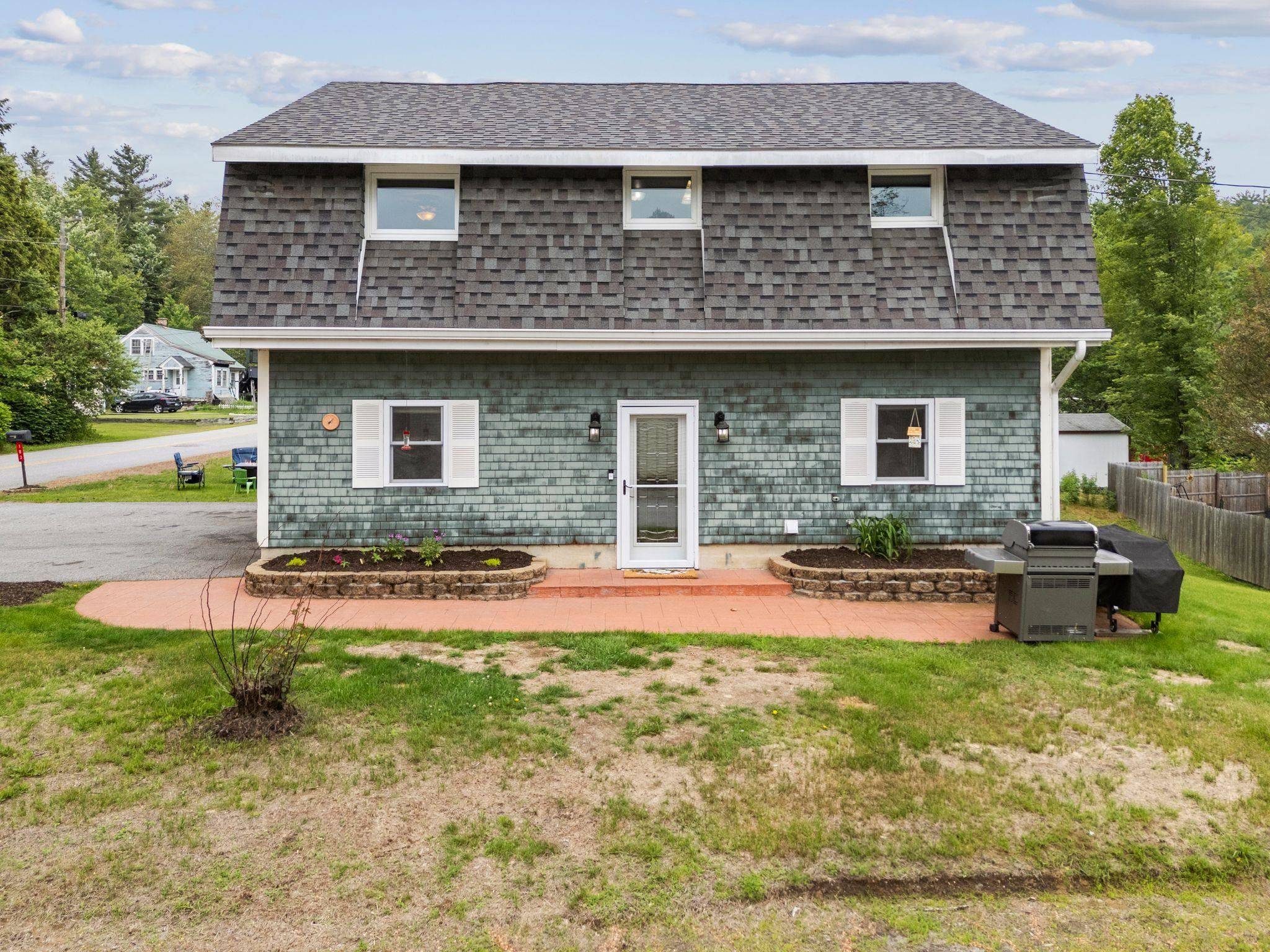 Newport, NH 03773,183 Summer ST